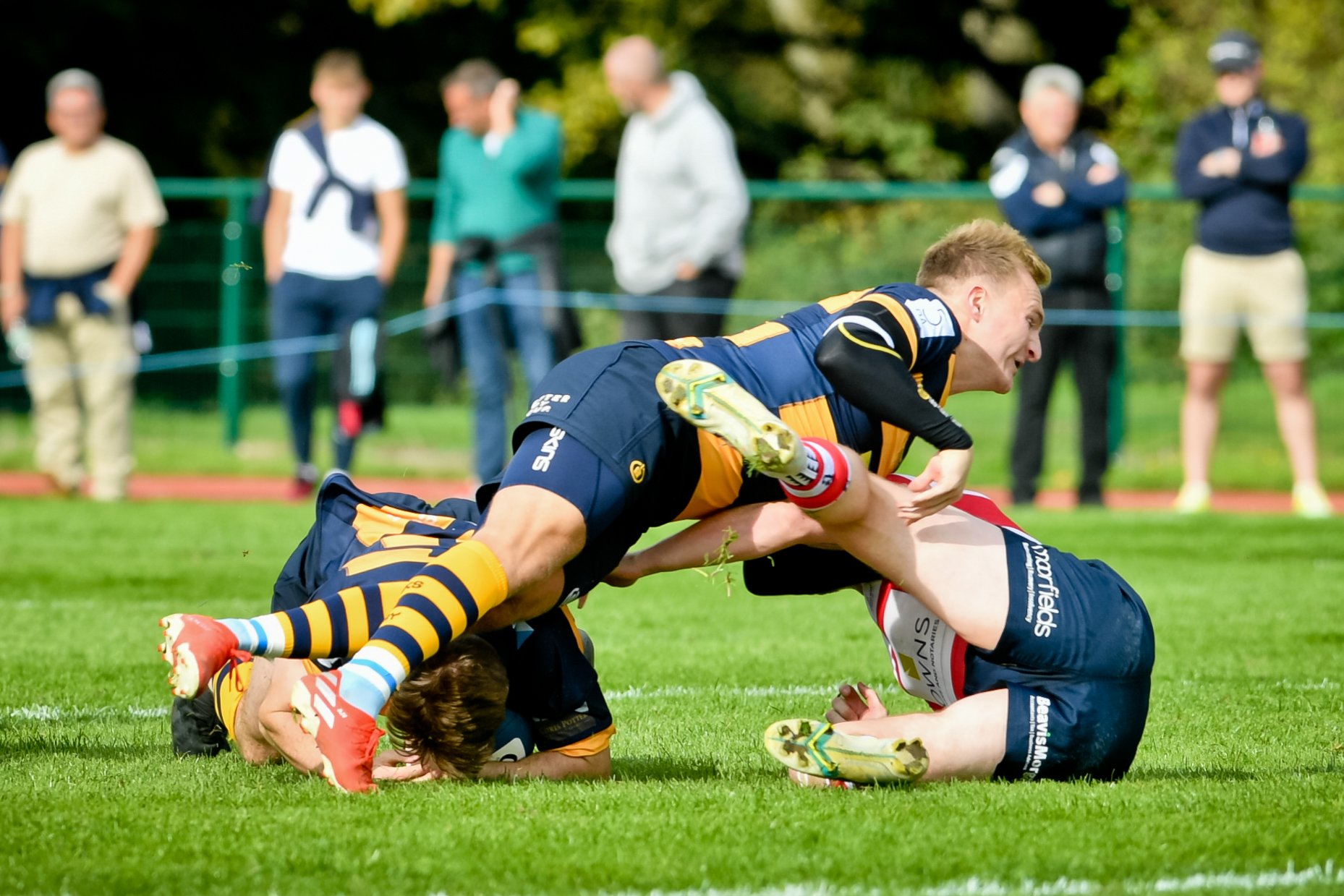 OAKS V DORKING -9.JPG