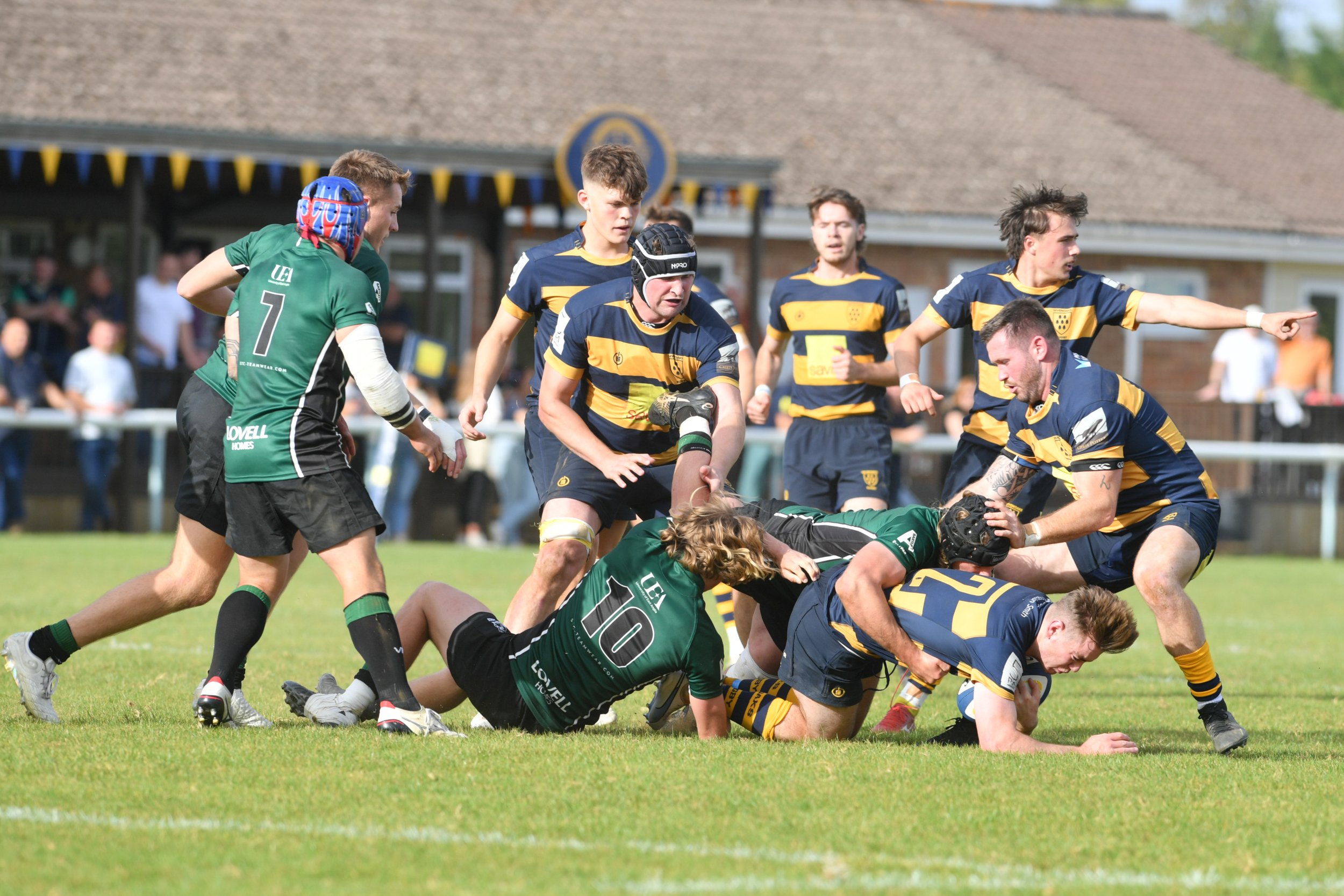 OAKS  V N WALSHAM 7.10.23043.JPG