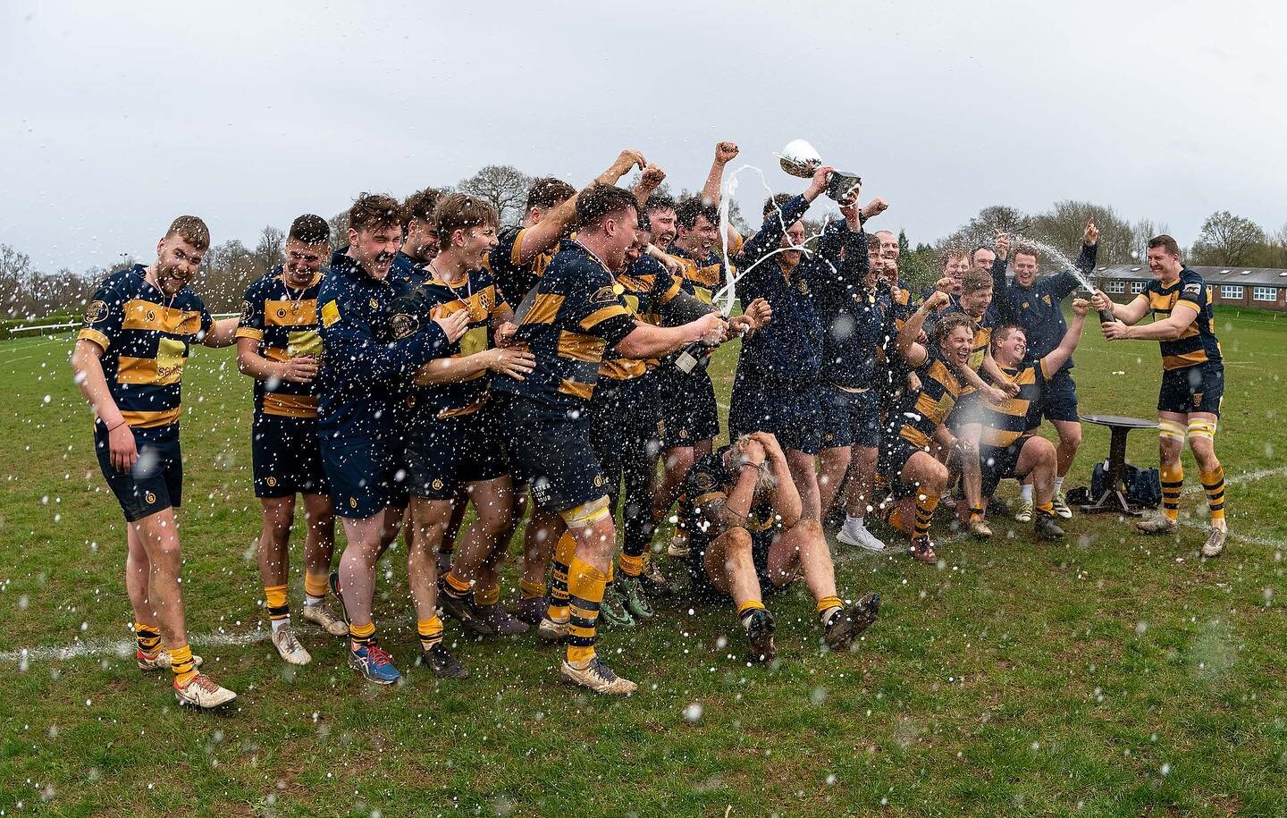 🏆 LEAGUE CHAMPIONS! 🏆

Our 2nd XV have been crowned league champions after beating Dartford Valley at home yesterday 💪

The 2nd XV have now been promoted to the same league that our 1st XV started in 10 years ago!  It came down to the final weeken