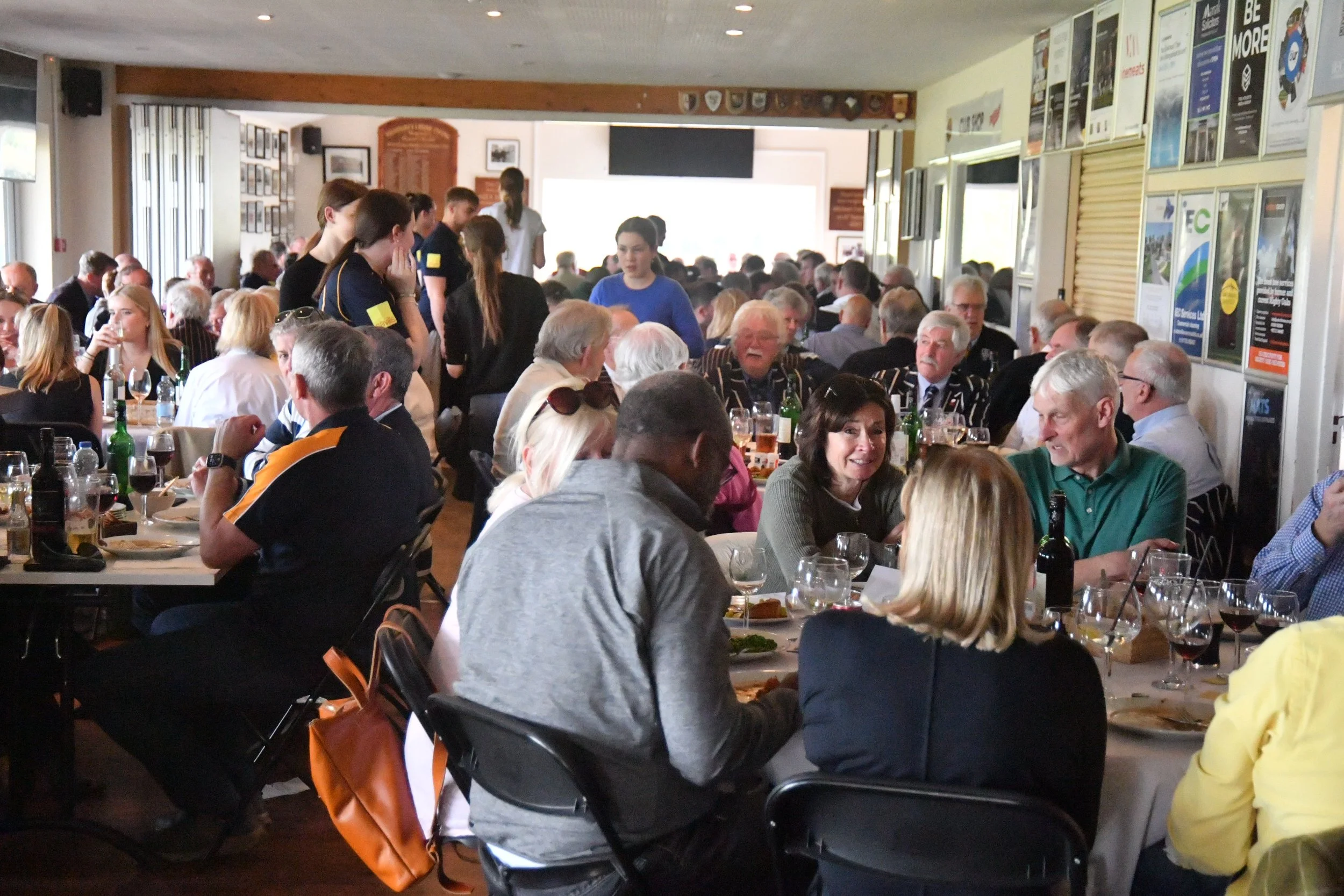 OAKS  V WESTCOMBE PARK 13.4.24-001.JPG