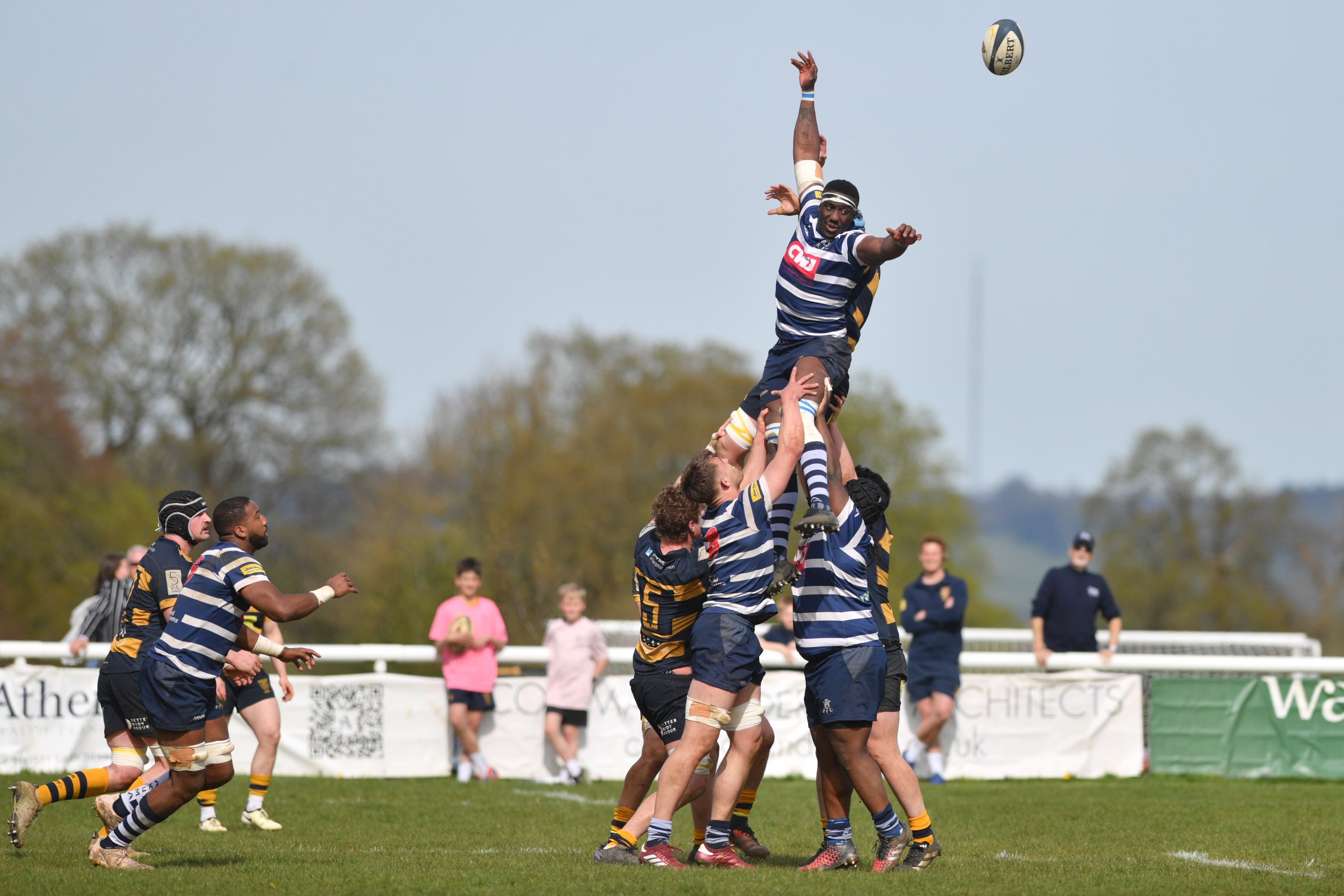 OAKS  V WESTCOMBE PARK 13.4.24-042.JPG