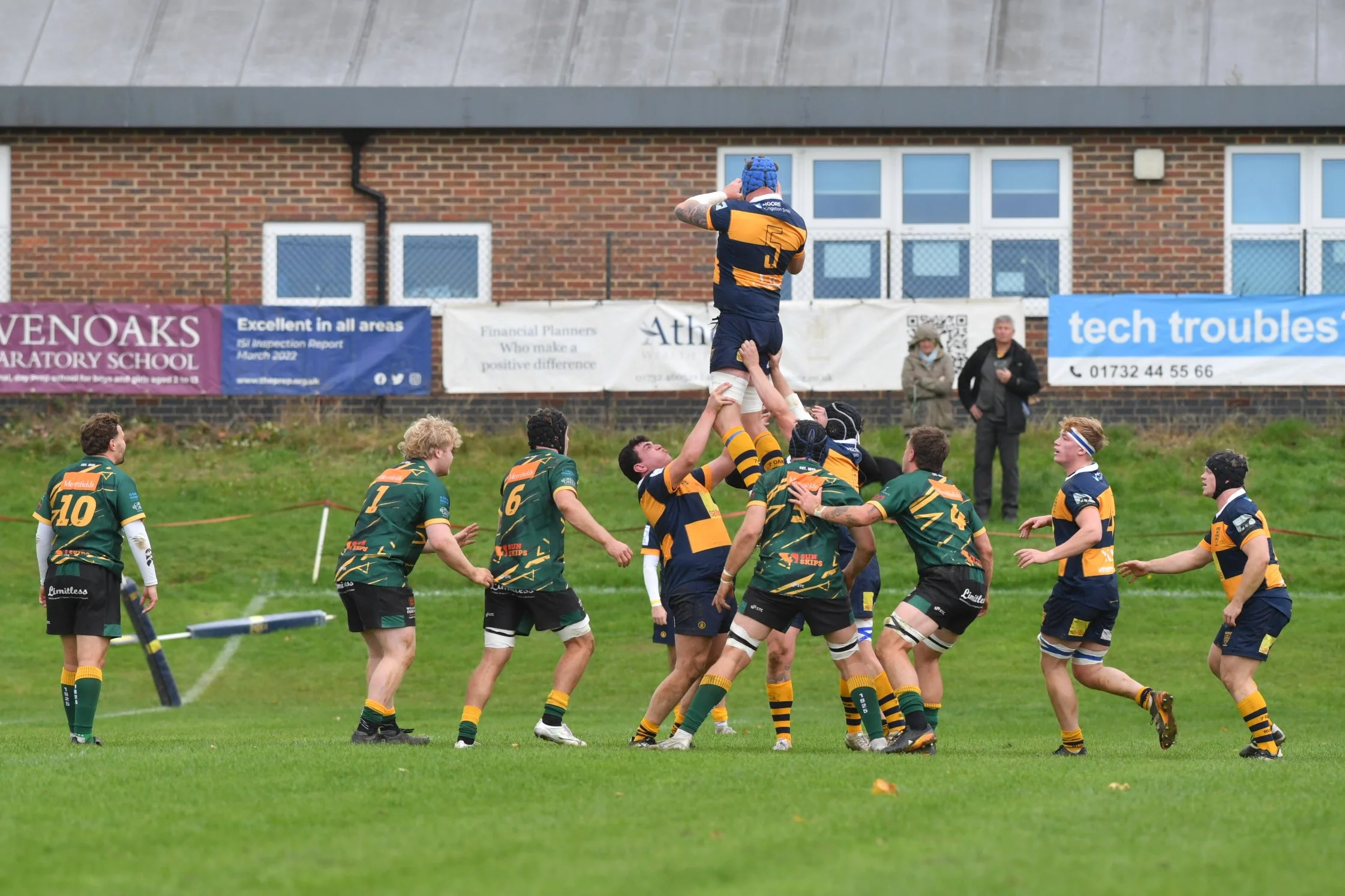 x OAKS V BSE4.10.25-11.JPG