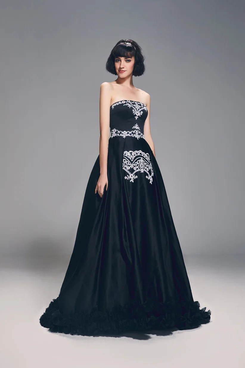 Photograph by Singapore Brides (Fall/ Winter 2018 Lookbook)
