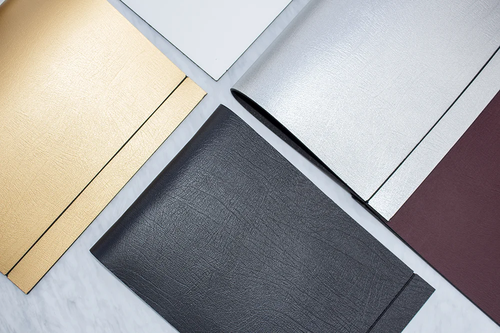 Close up of the elasticated closure string to close our leather portfolio album folders