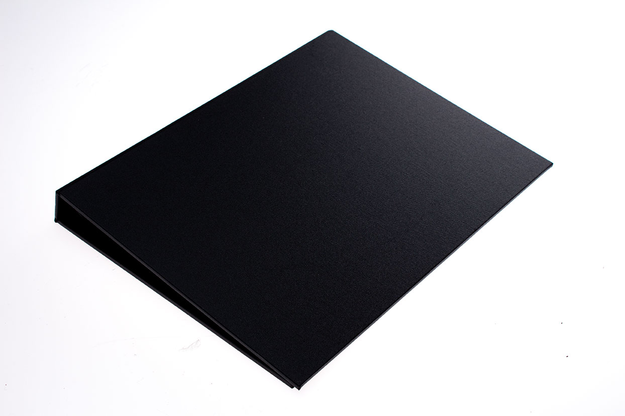 MYFOLIO_Canvas_Bookrum_Custom_Bespoke_Personalised_A4_A3_Portfolio_Folder_01.jpg