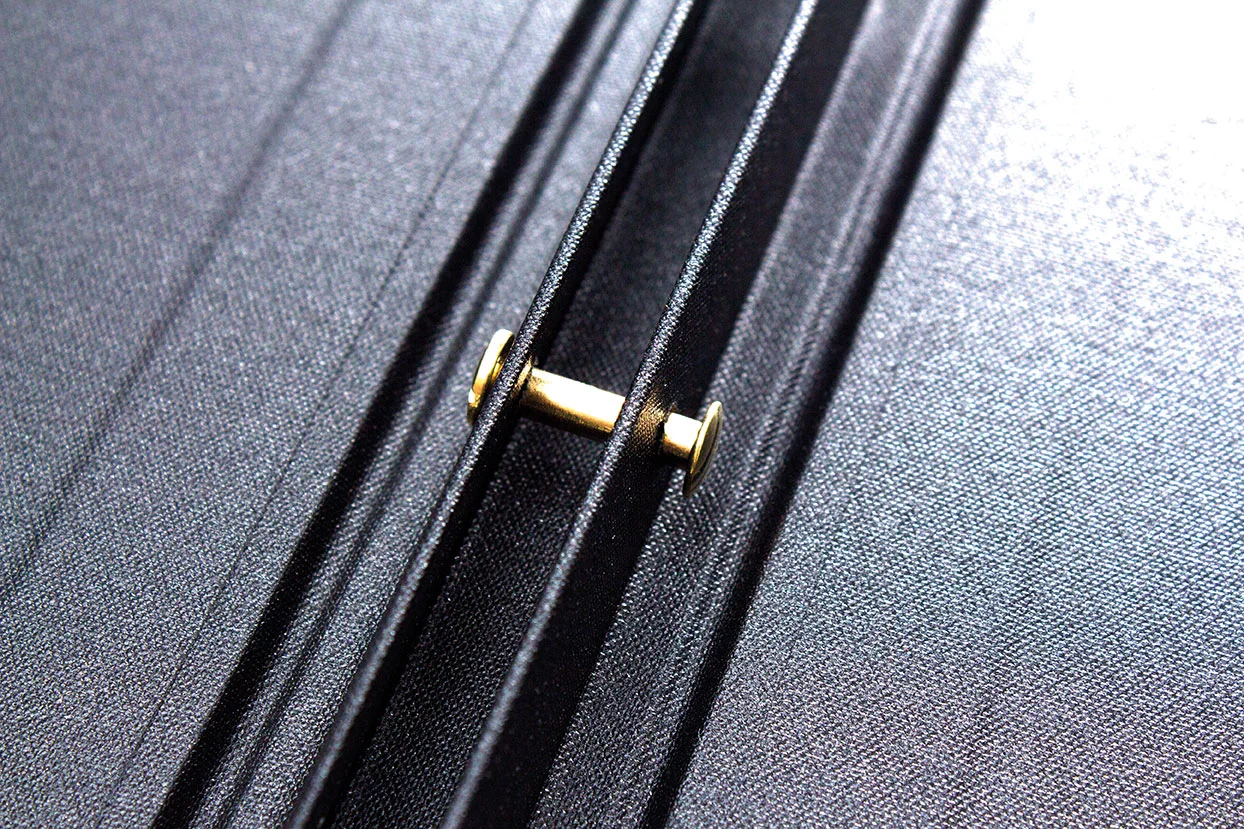 MYFOLIO_Canvas_Bookrum_Custom_Bespoke_Personalised_A4_A3_Portfolio_Folder_06.jpg