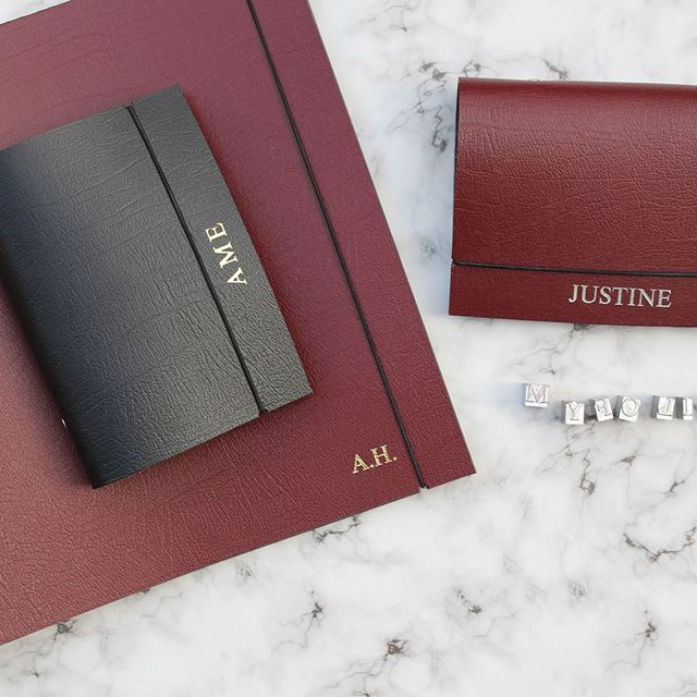 Plan and organise your days beautifully with our collection of handmade leather diary organisers. Available in black, silver, gold, white and red // #MYFOLIO -
-
-
-
#diary #organiser #filofax #personalisedgiftideas #personalisedgifts #customgifts #m