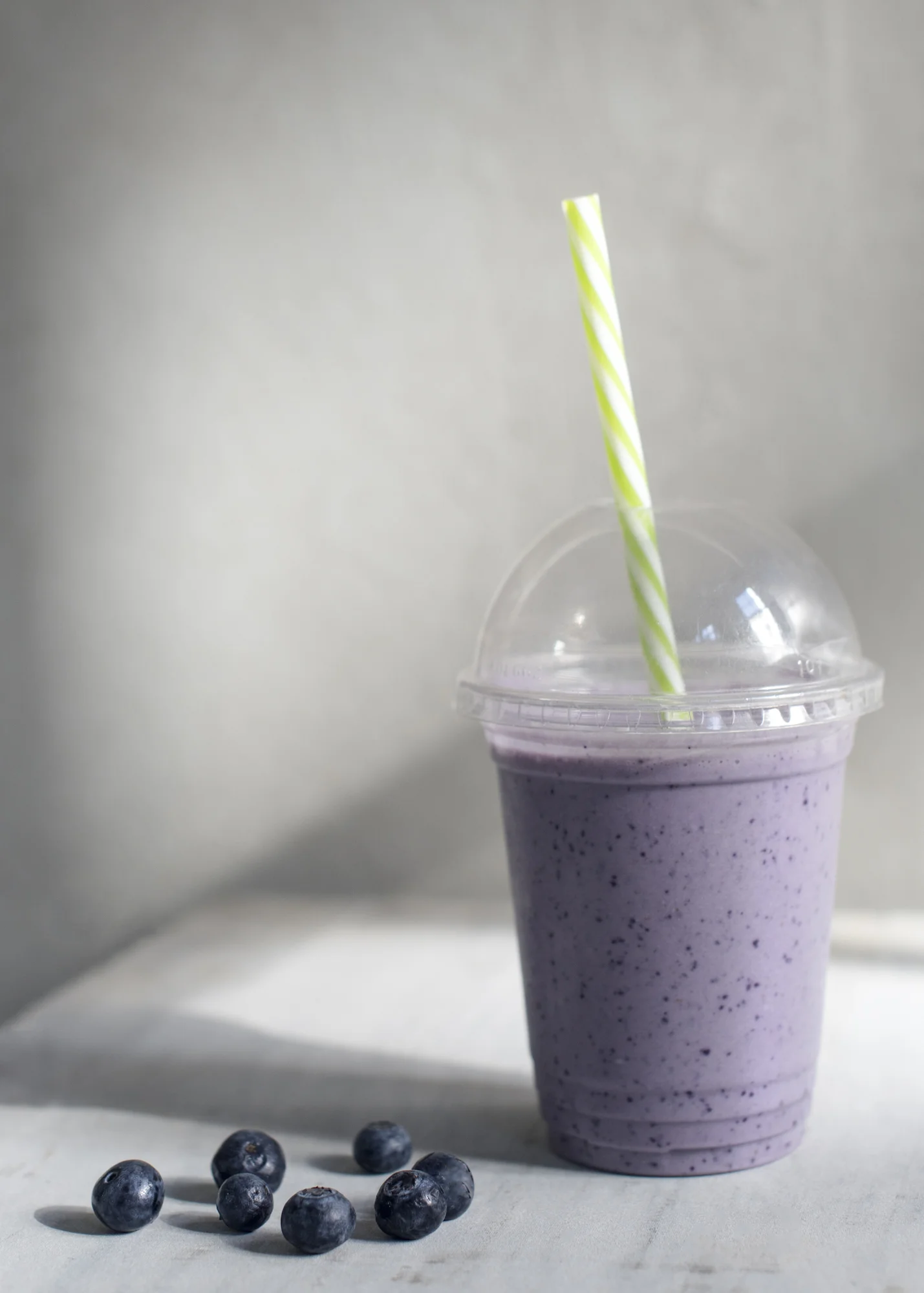 BlueberryMuffinProteinShake-0006-Edit.jpg