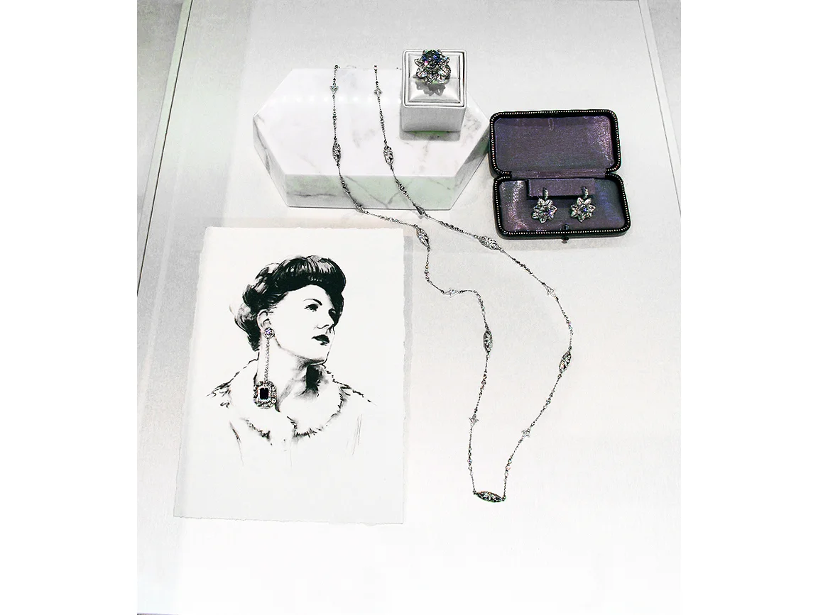 Tiffany & Co. - Jewelry Fixture Design & Repurposed Vintage Jewelry Boxes.