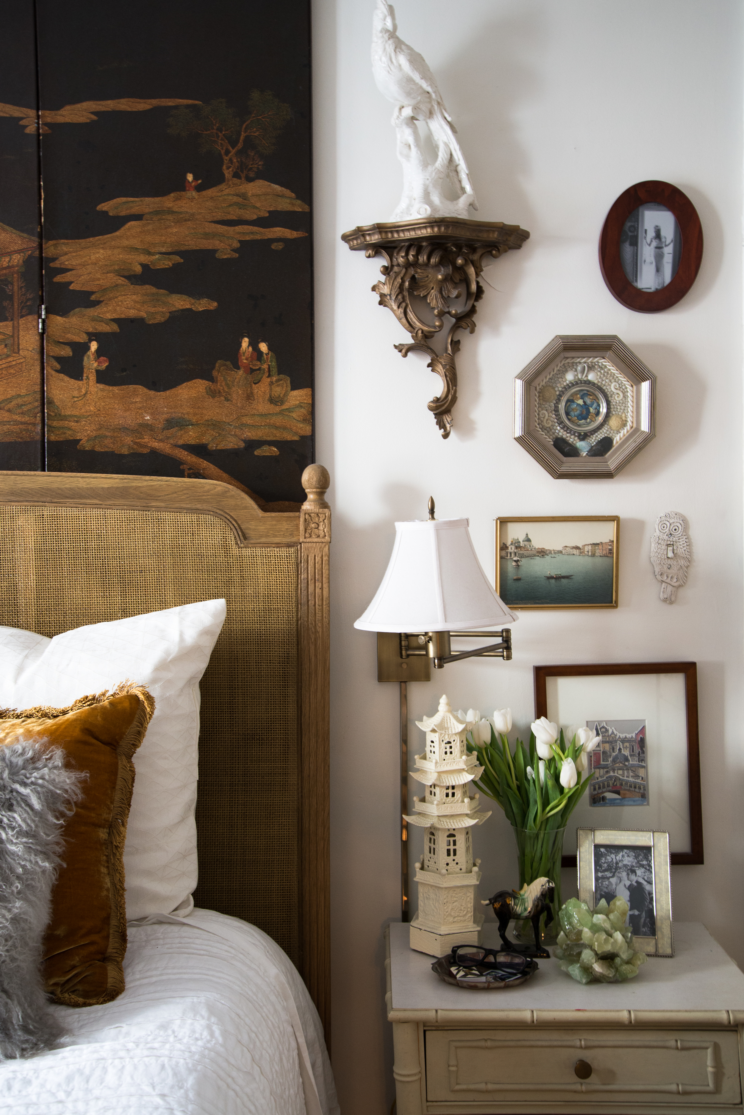 Bedroom Sconces | Image: Claire Esparros of Homepolish