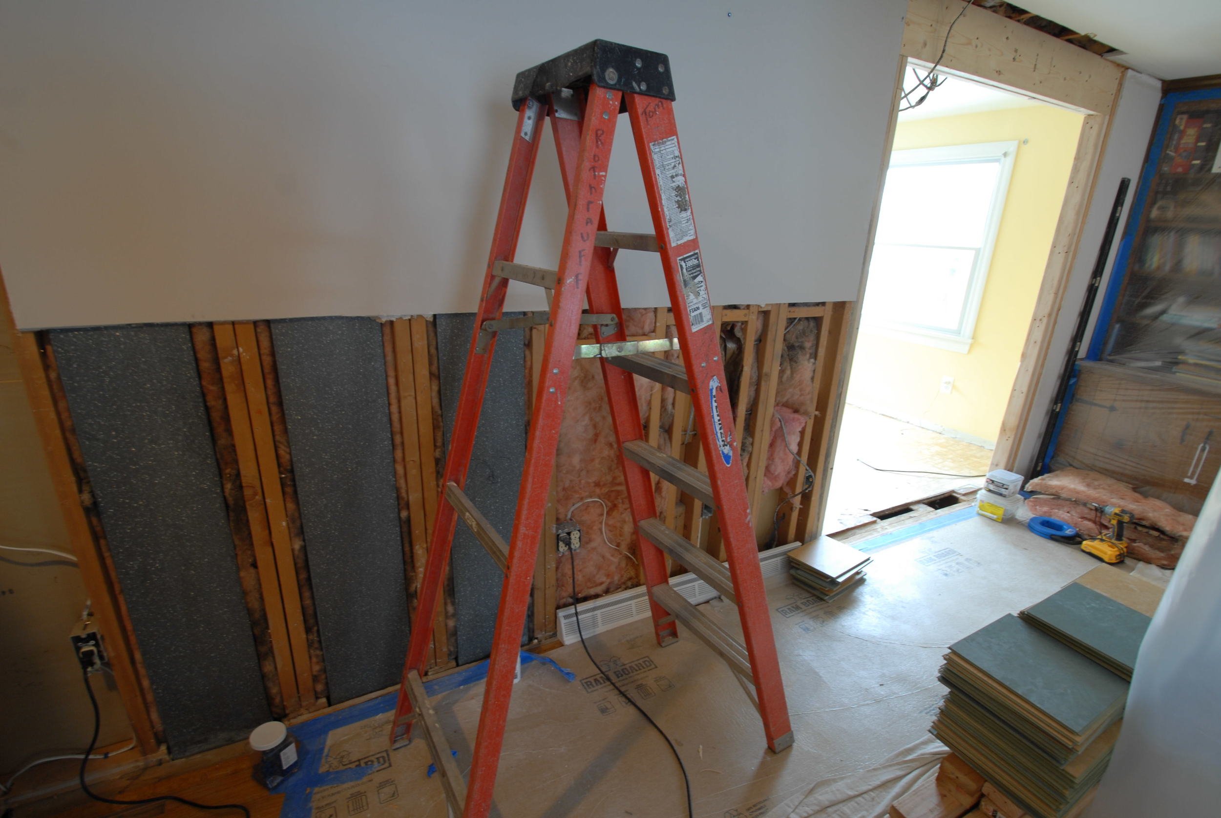DURING: New opening from living room to breakfast nook