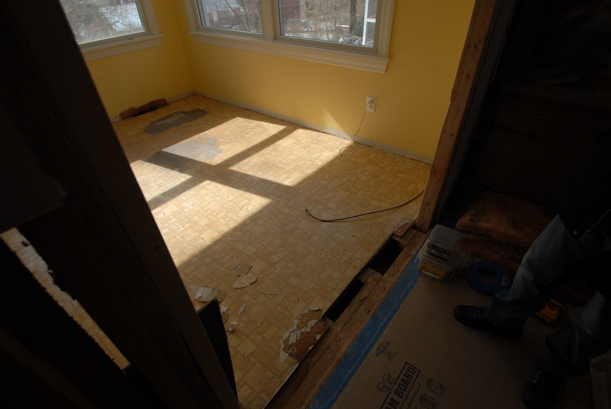 DURING: New opening from living room to breakfast nook