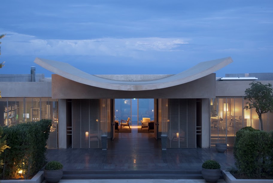   HOTEL LA RESERVE RAMATUELLE &nbsp;5*  Ramatuelle, France      www.lareserve-ramatuelle.com/fr/accueil   Best new hotel design award 2011  w ww.wallpaper.com/designawards/2011/lareserve   Distinction PALACE 2012 