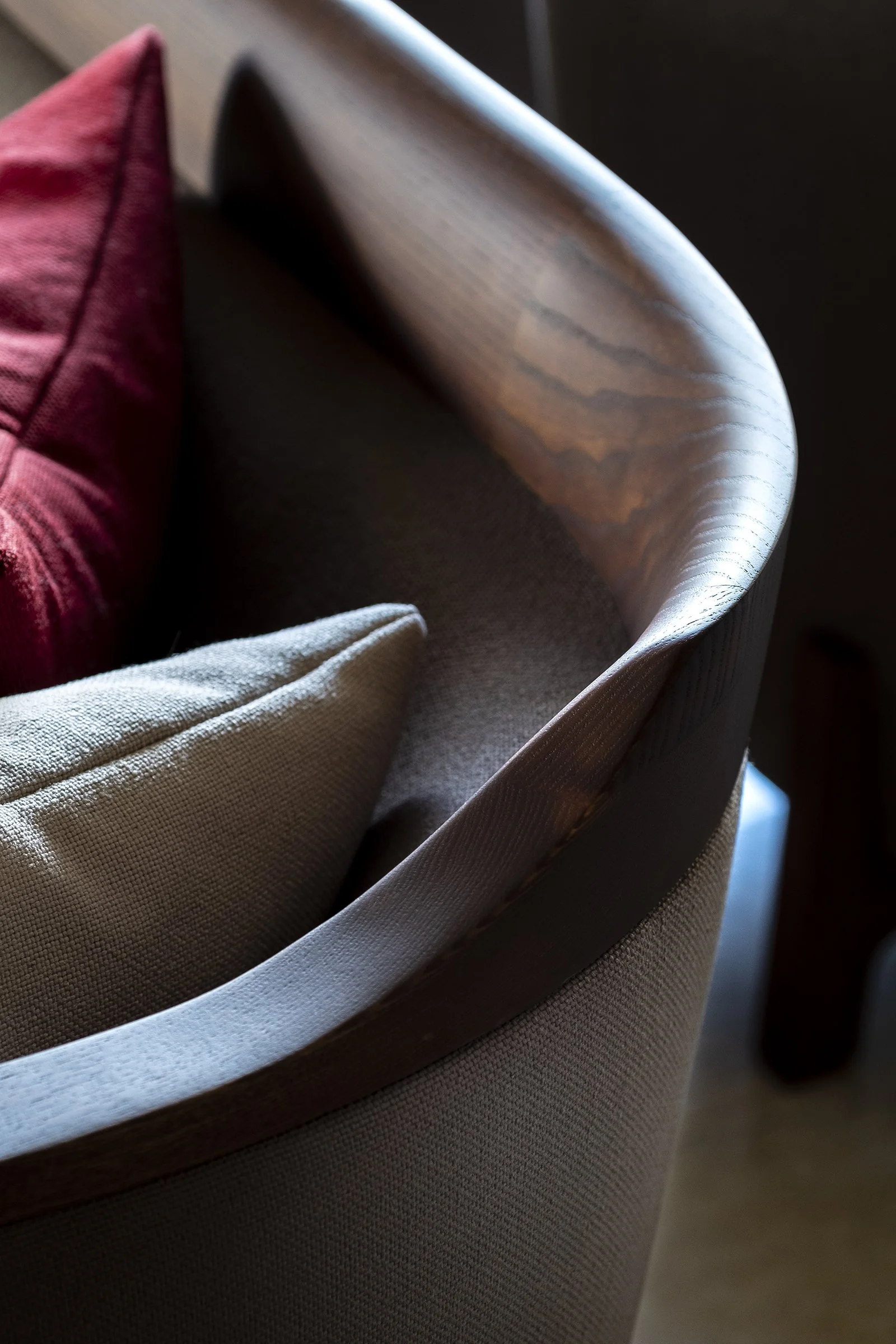  Original sofa and armchair  “Numéro 19” design by  Nicolas Profit   Manufacturer and editor :    Starset Milano  