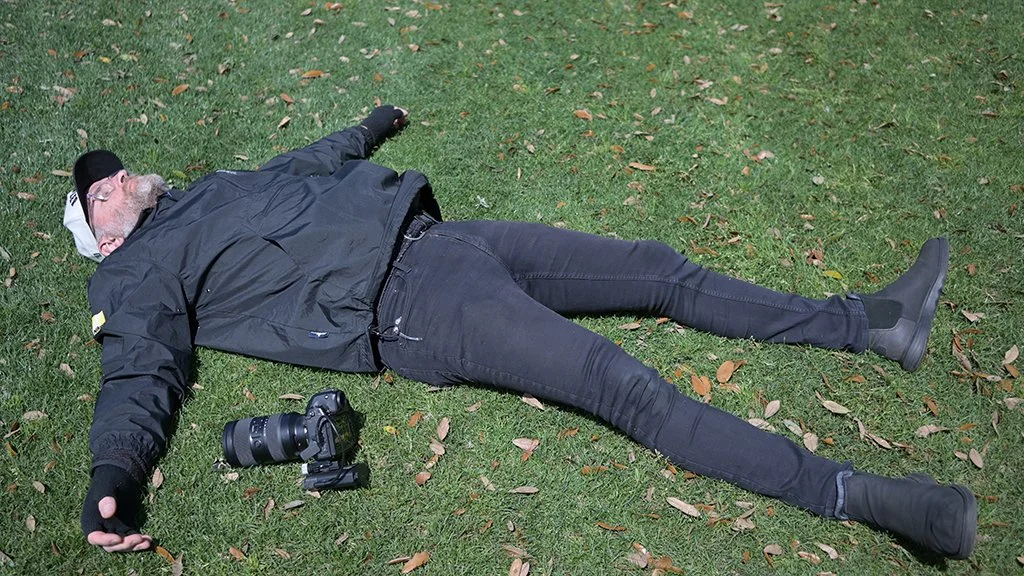 photographer-lying-on-ground-golf-photoshoot-behind-the-scenes.jpg