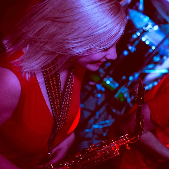 SIAN EVANSALTO SAX