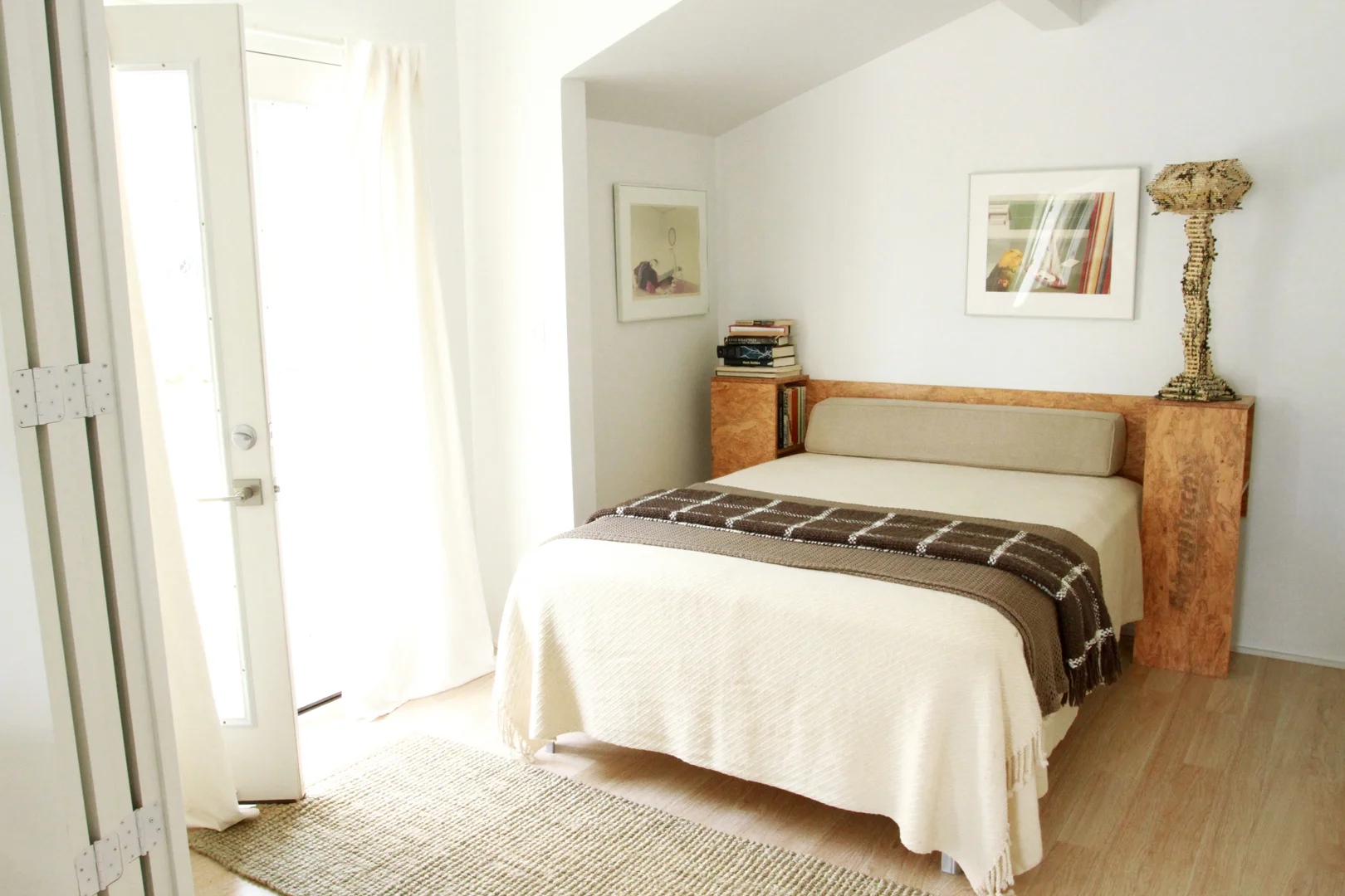 guest_room_lores_4703.jpg