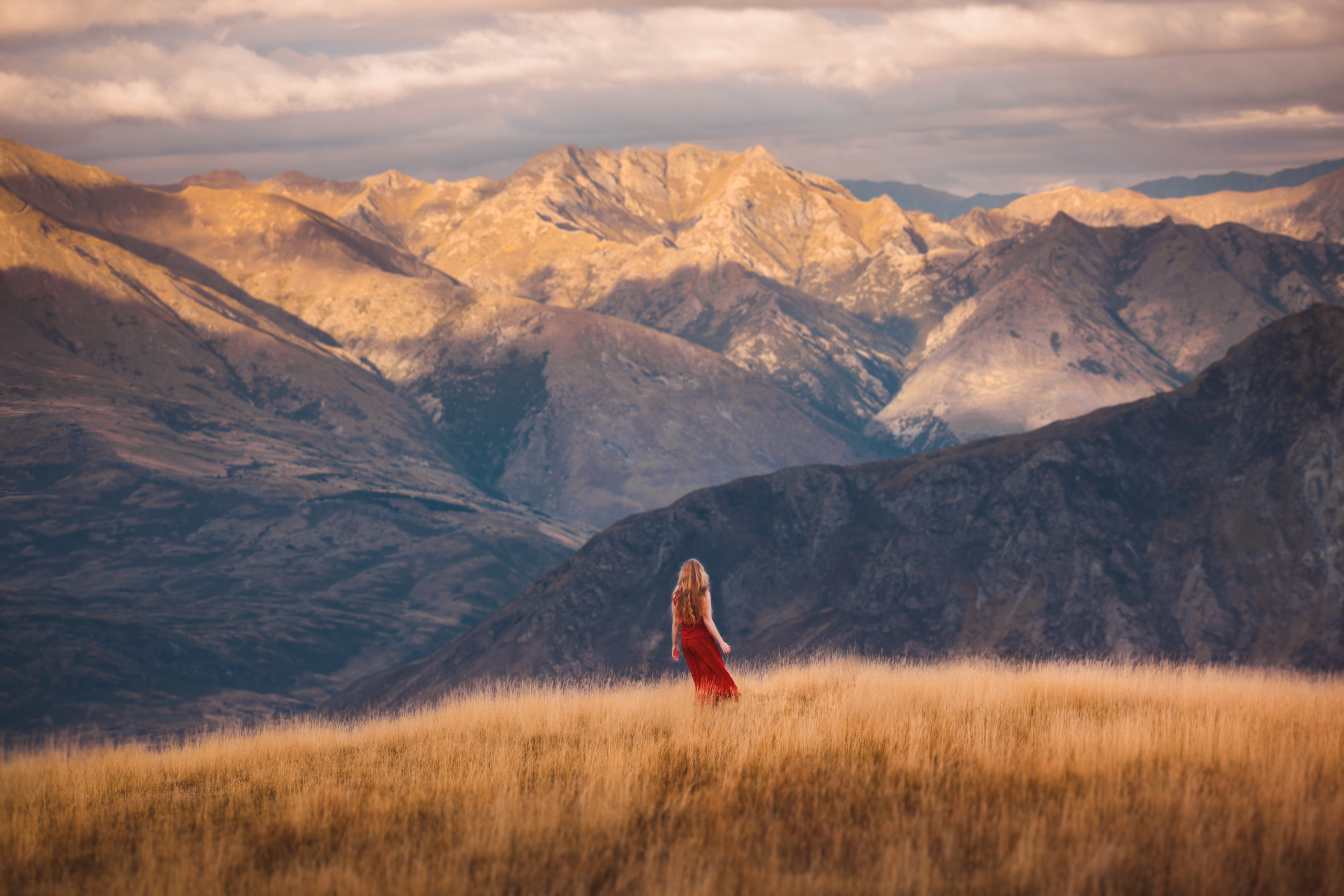 Восток человек и природа. Элизабет Гэдд. Фотограф Lizzy Gadd. Фотографии Элизабет Гэдд. Девушка в горах.