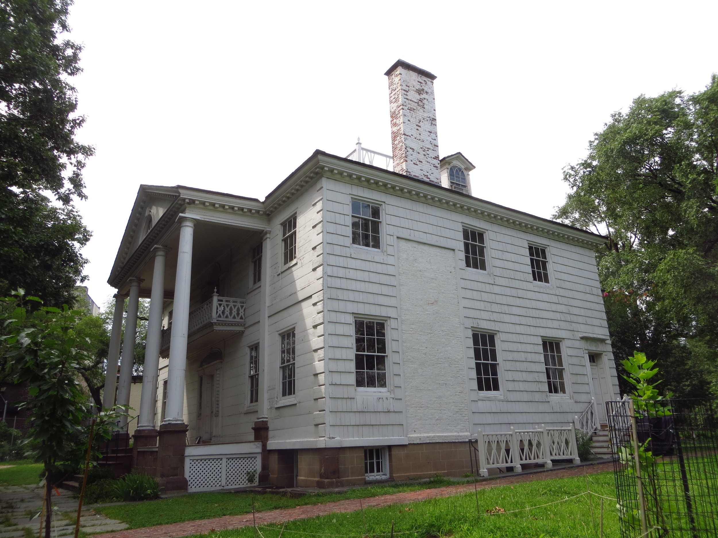 Morris-Jumel Mansion side