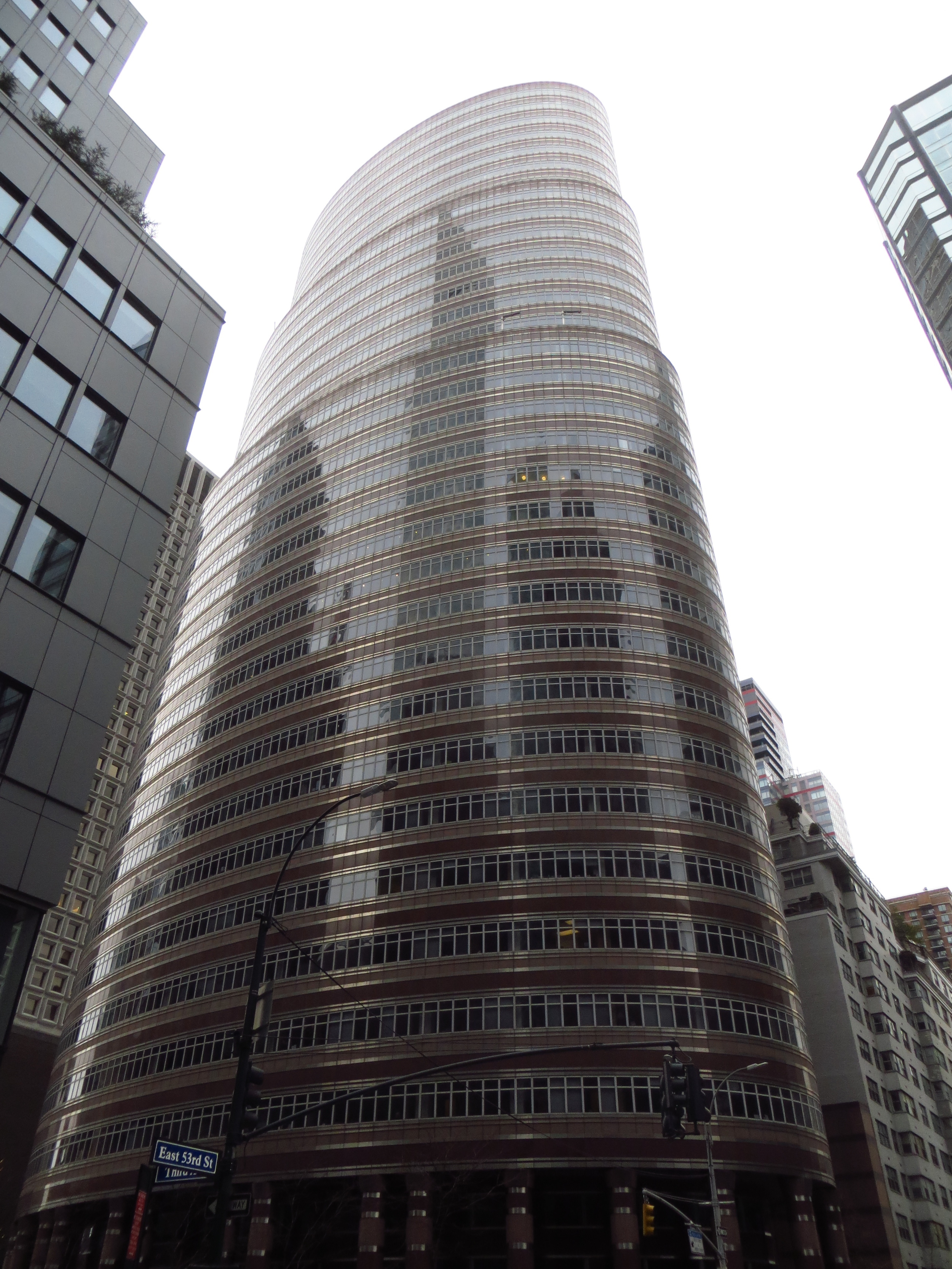 Lipstick building again (this is where Bernie Madoff worked)