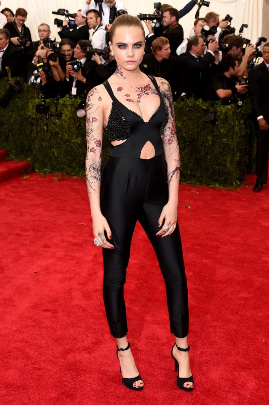 CARA DELEVIGNE, MET BALL 2015