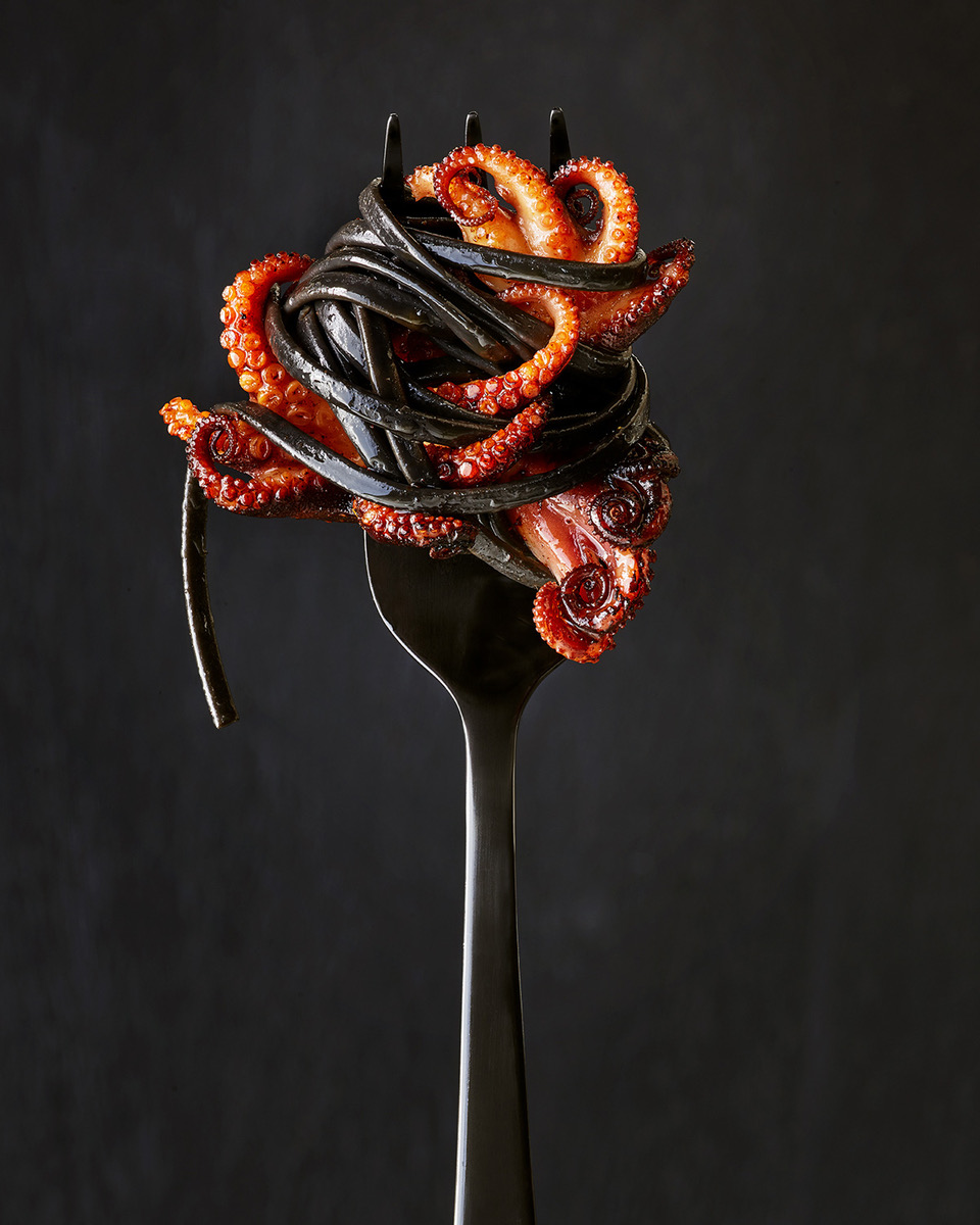 Abreakey-food-photography-still-life-grilled-octopus-on-Fork-noodles.jpeg