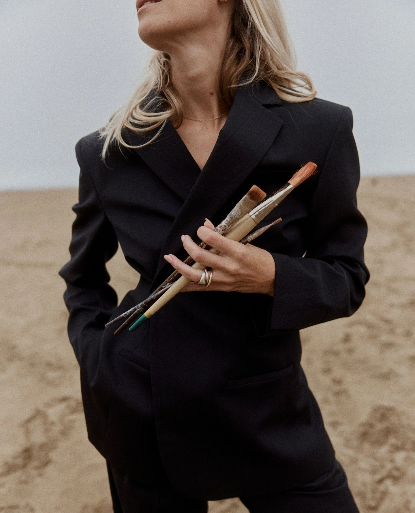⁠my tools⁠
⁠
Photo by @ashleybatz⁠
look @velouramsterdam⁠
⁠
#oaklandartist #bayareaartist #painter #abstractart #modernart #minimalistart #abstractpaintings #oaklandabstractartist #SFartist #womenpainters