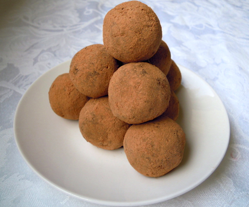 Our wickedly delicious and healthy Chocolate Truffle Balls (alcohol free), get the recipe here .
