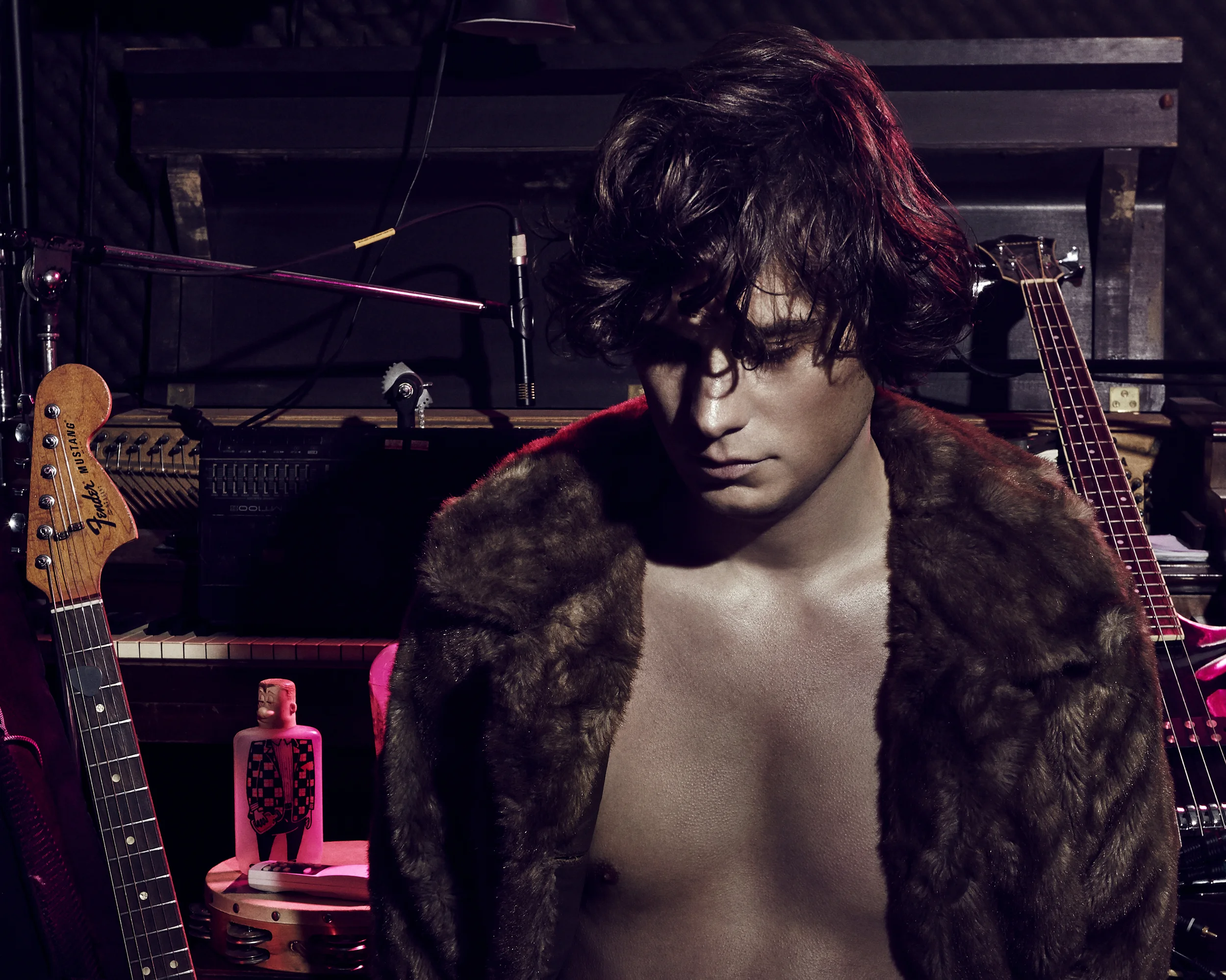 +++150110_NICK WOLD7718 1_2+grain.jpg