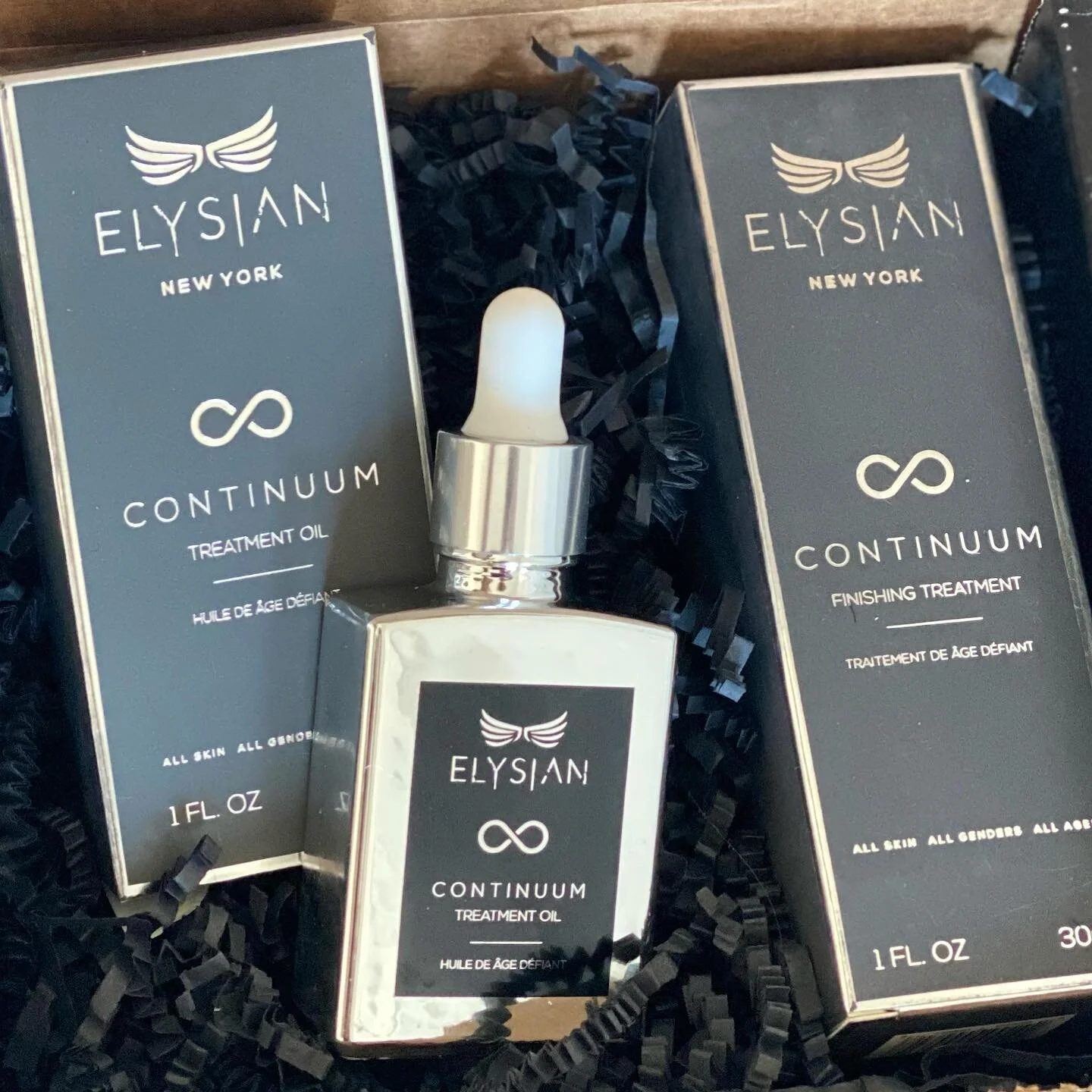 Still is, the best beauty oil and final step on the market @elysian.nyc thank you as always for keeping my kit topped off 🖤⭐️
