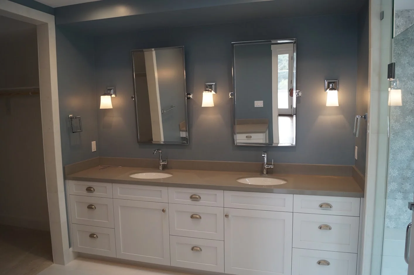 MASTER BATHROOM7.JPG