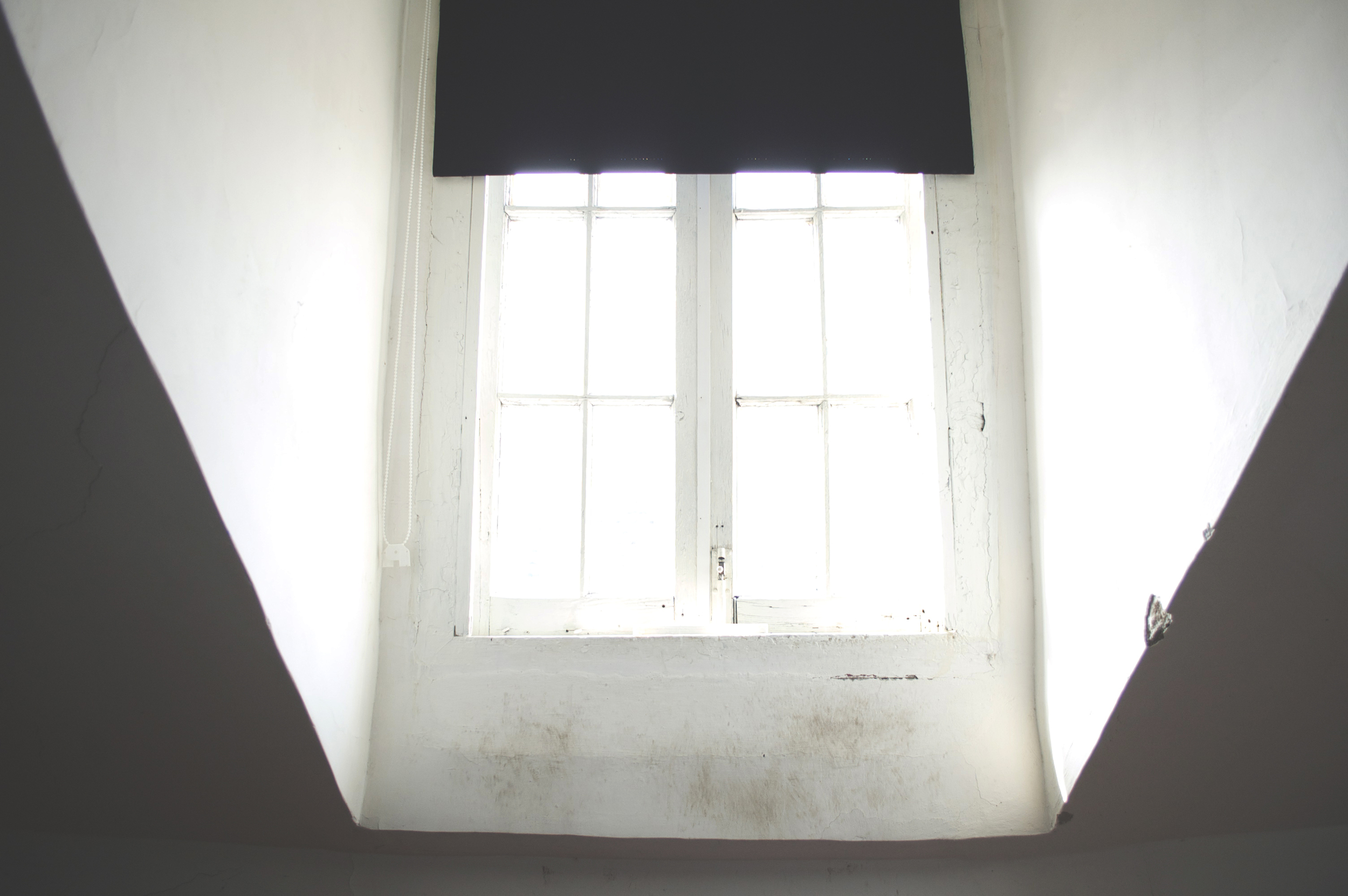 Window on a bright day. Photo by Francesca Galluzzo.