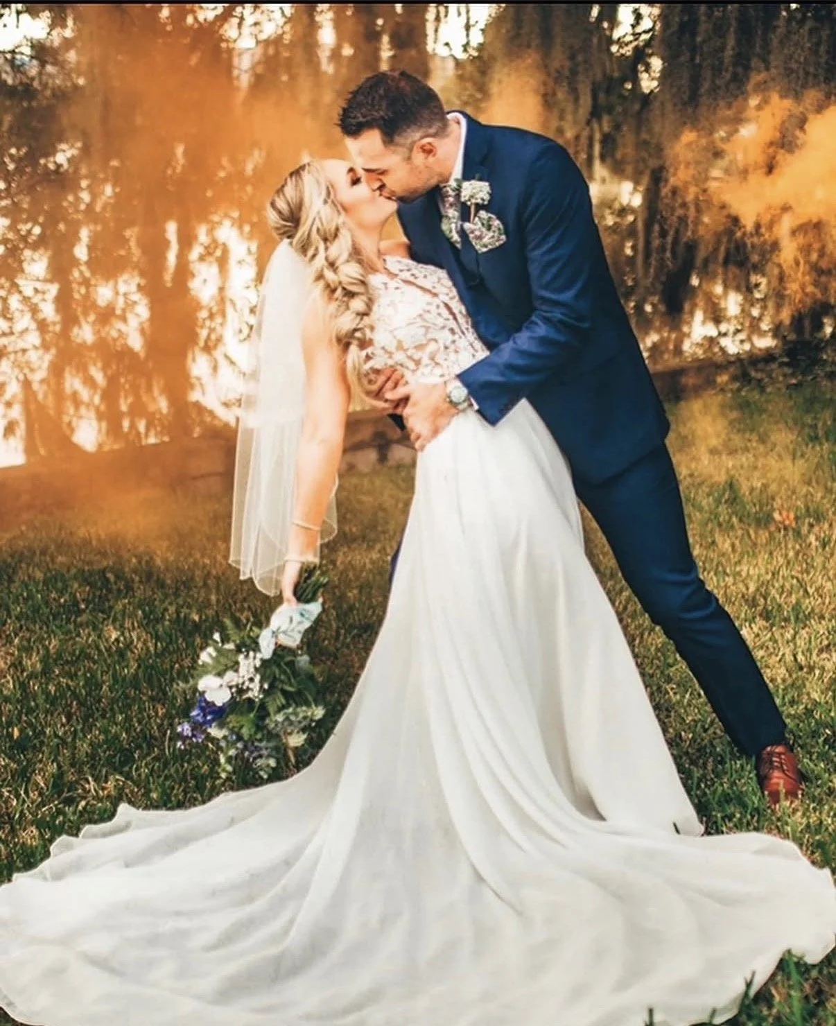  In Love!!! I can’t with the poppers! All brides maids had their vibes and we service! 