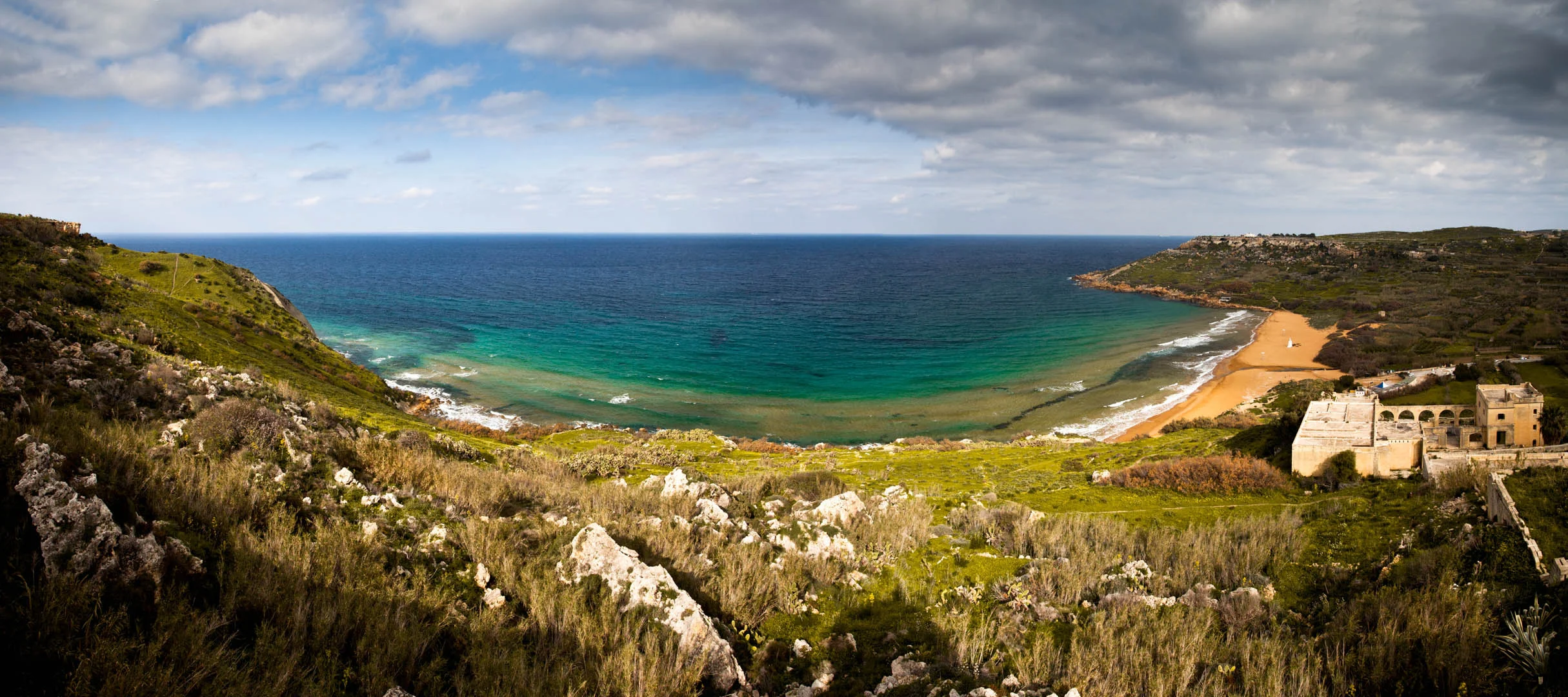 !Panorama Gozo Bay.jpg