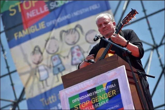 Mener lederen af NKV at det er legitimt at øve vold mod kvinder?