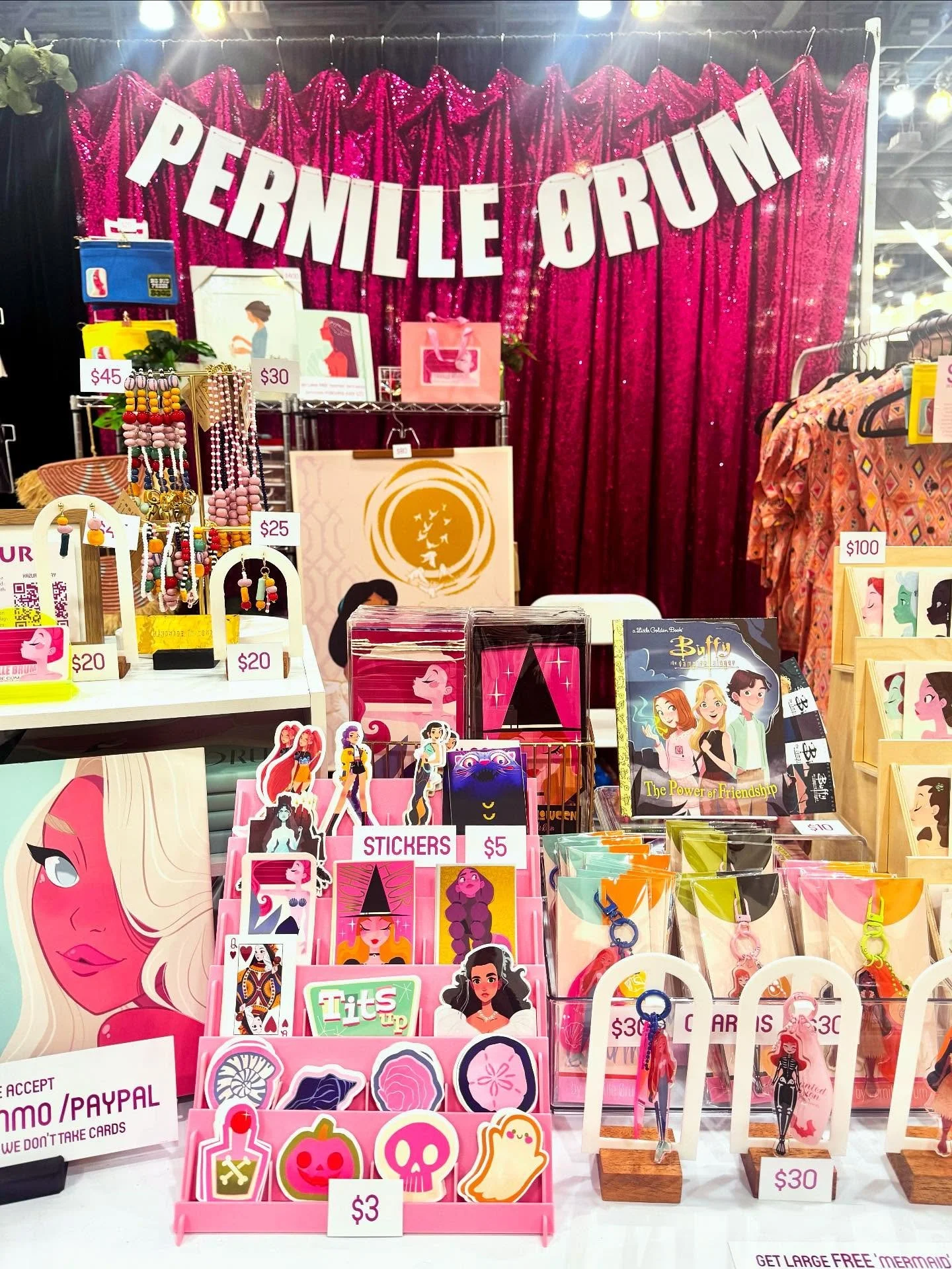 I can be found at Table 113 this weekend at @lightboxexpo.

Stop by and check out all my new stuff 🫶
#lightbox #lbx #girlsinanimation