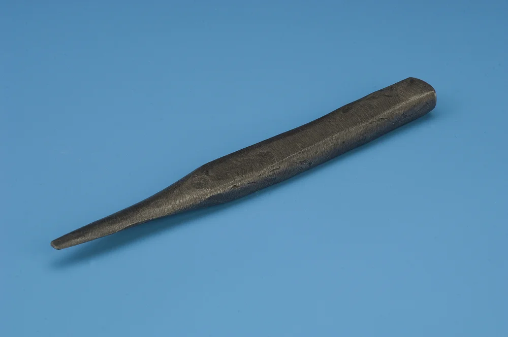 One of the earliest produced knives from Crisfield, Maryland dating back to the early 1900s, MADE of iron. Photo: national museum of american history