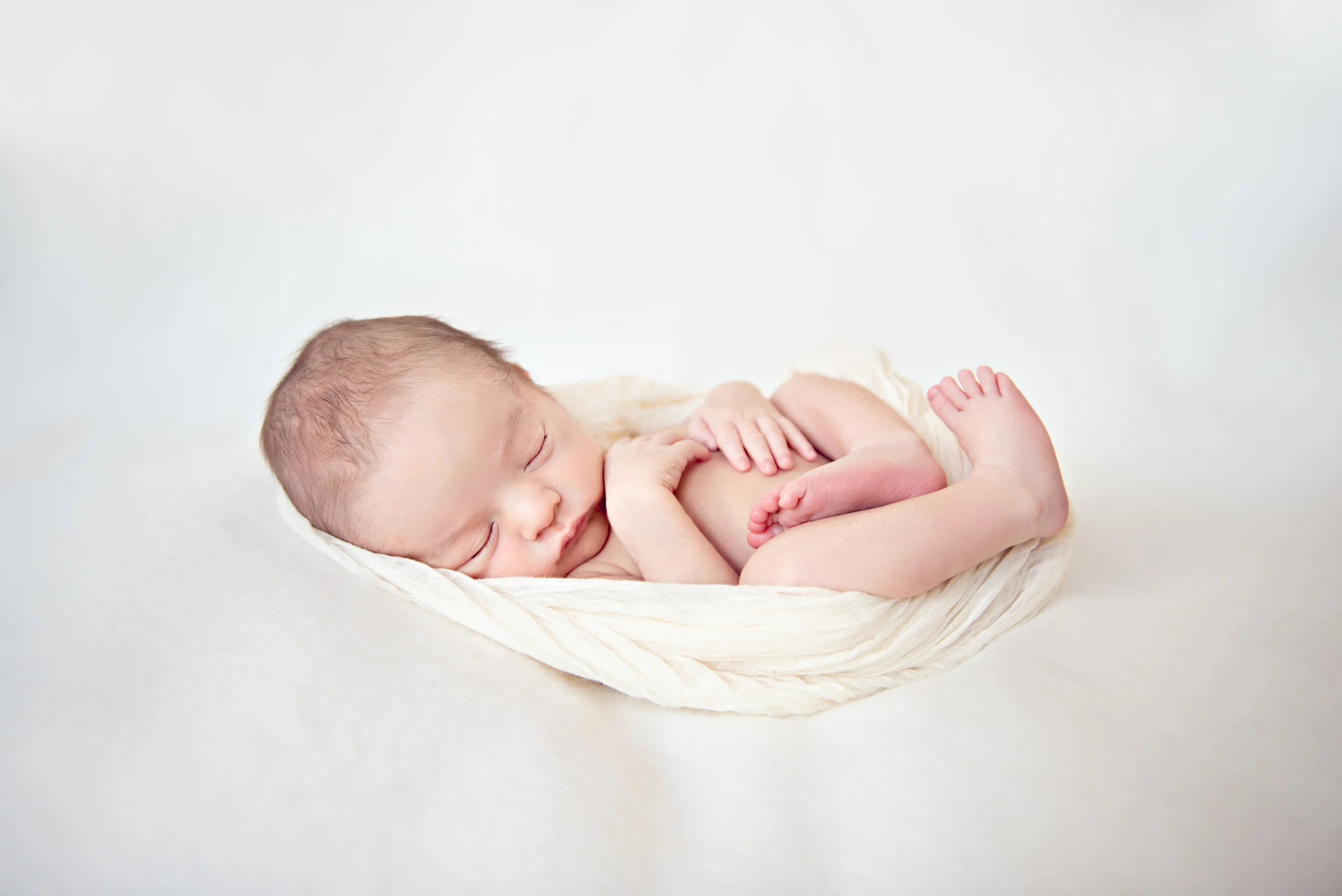 London maternity and newborn photographer | lifestyle shoot