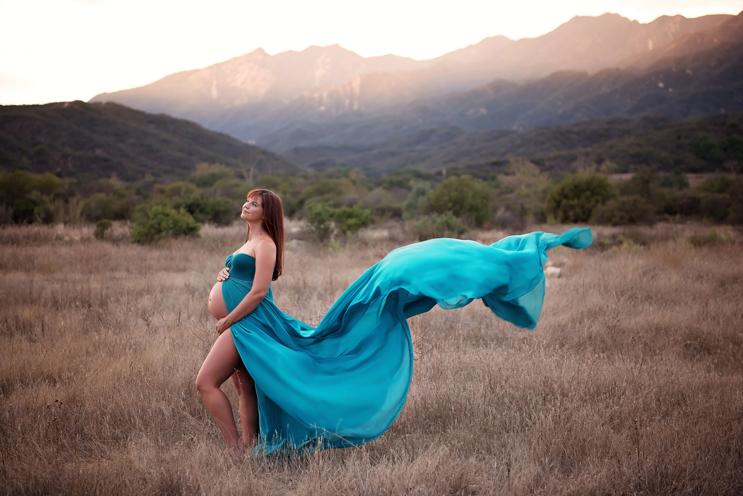 West London maternity photographer | A pregnancy photoshoot in Ojai