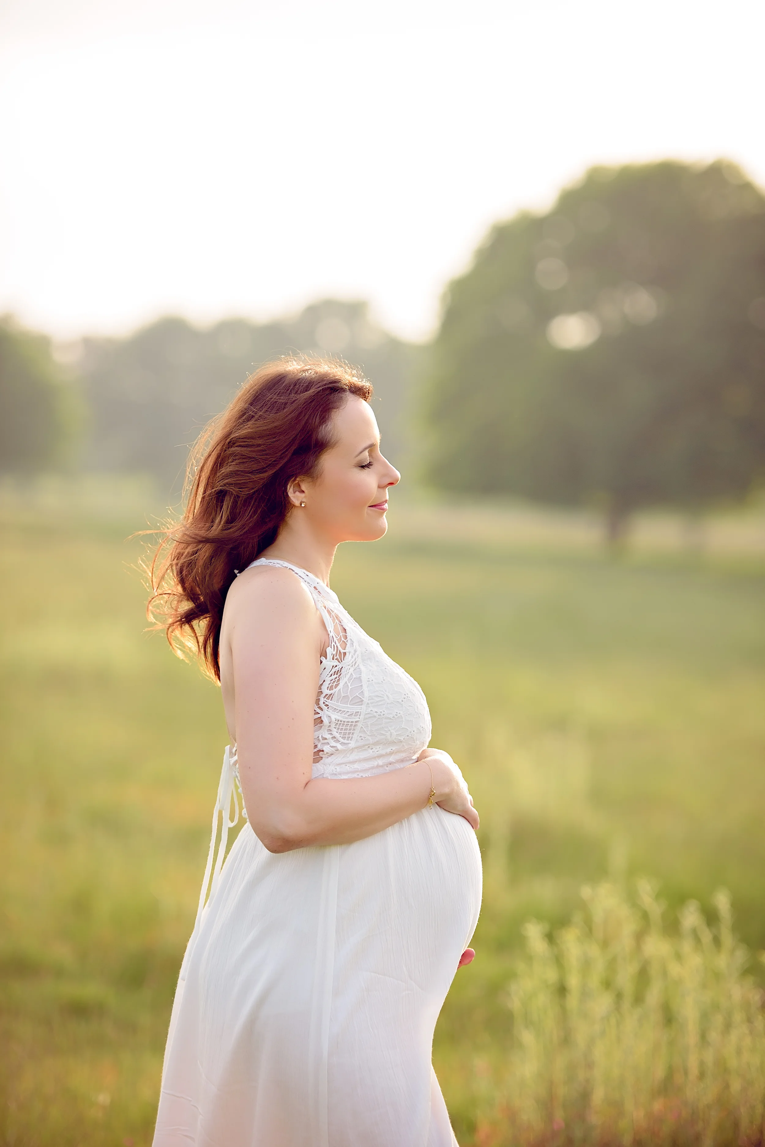 Best pregnancy photographer in London