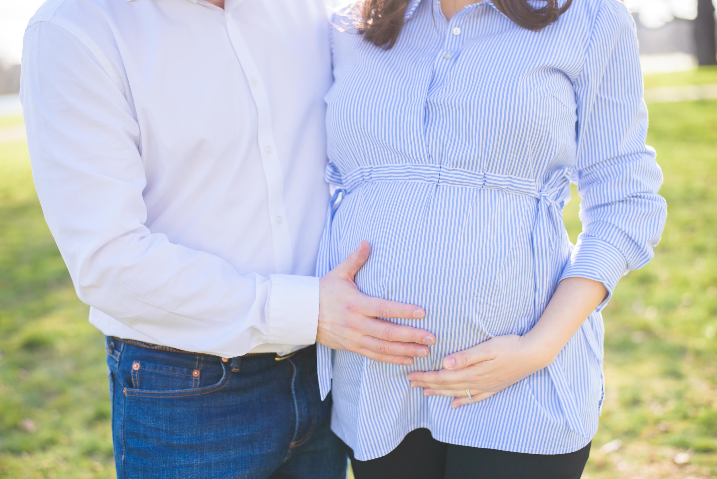Pregnancy photoshoot with partner
