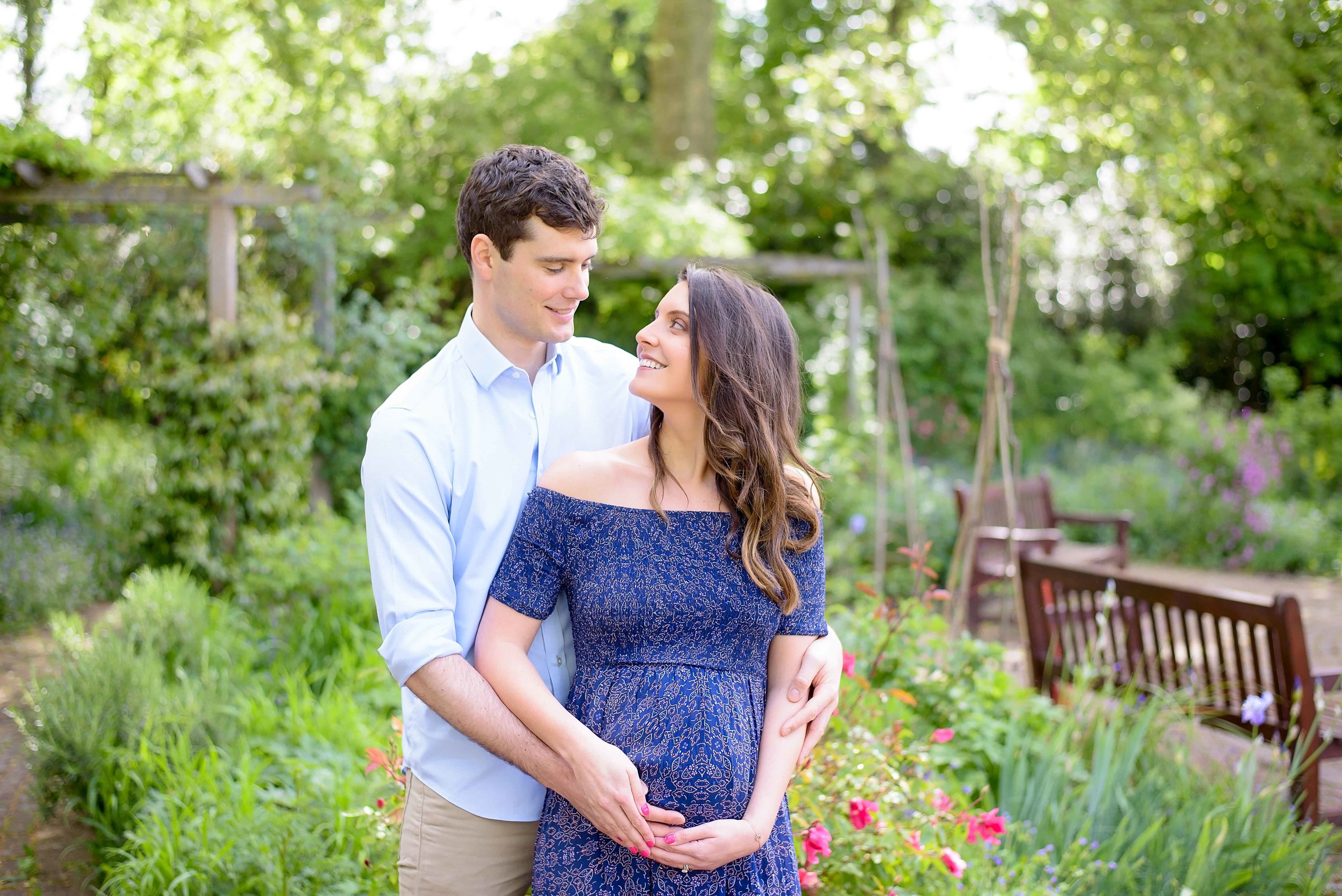 Contemporary pregnancy photography UK