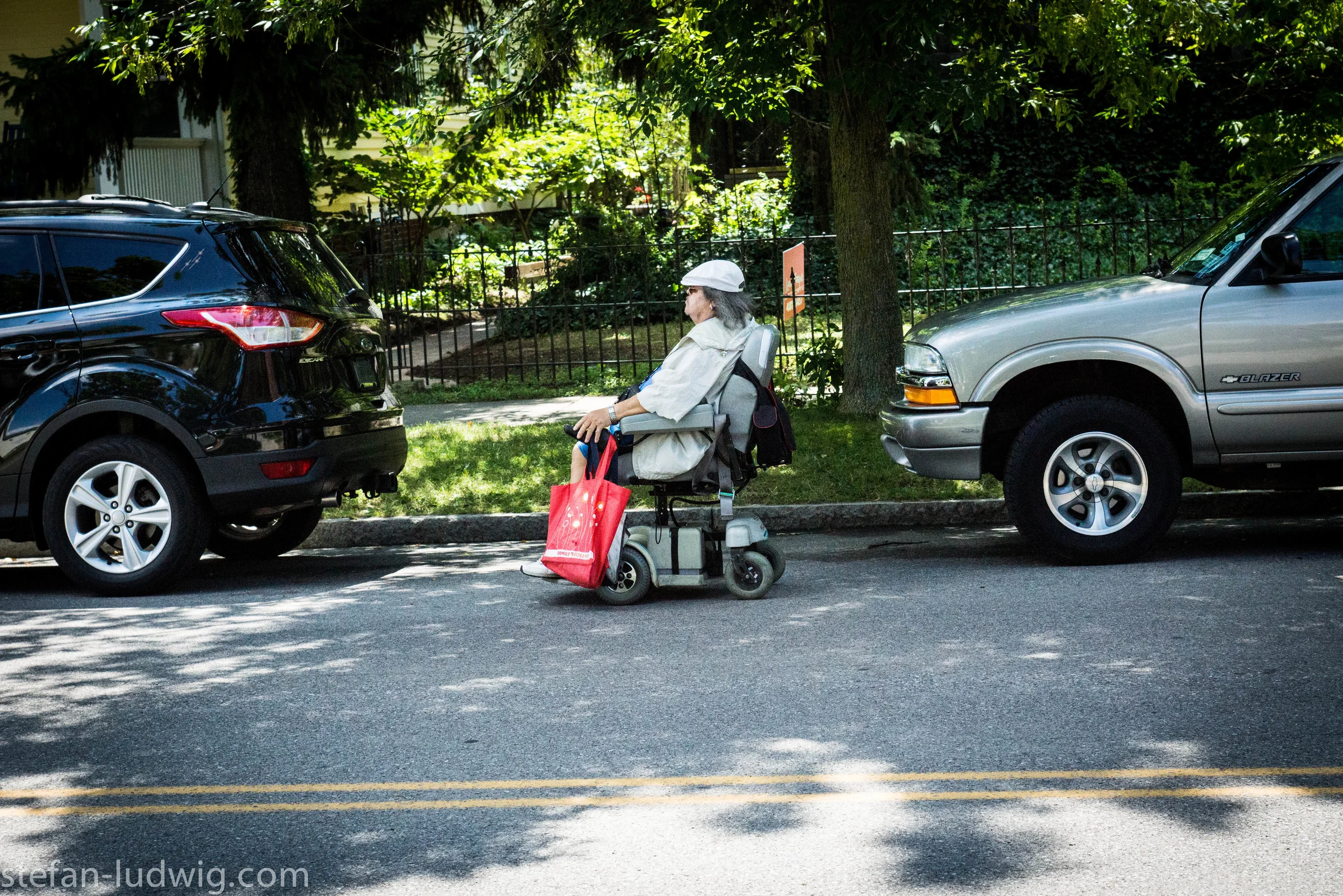 GardenWalk2013-04817.jpg