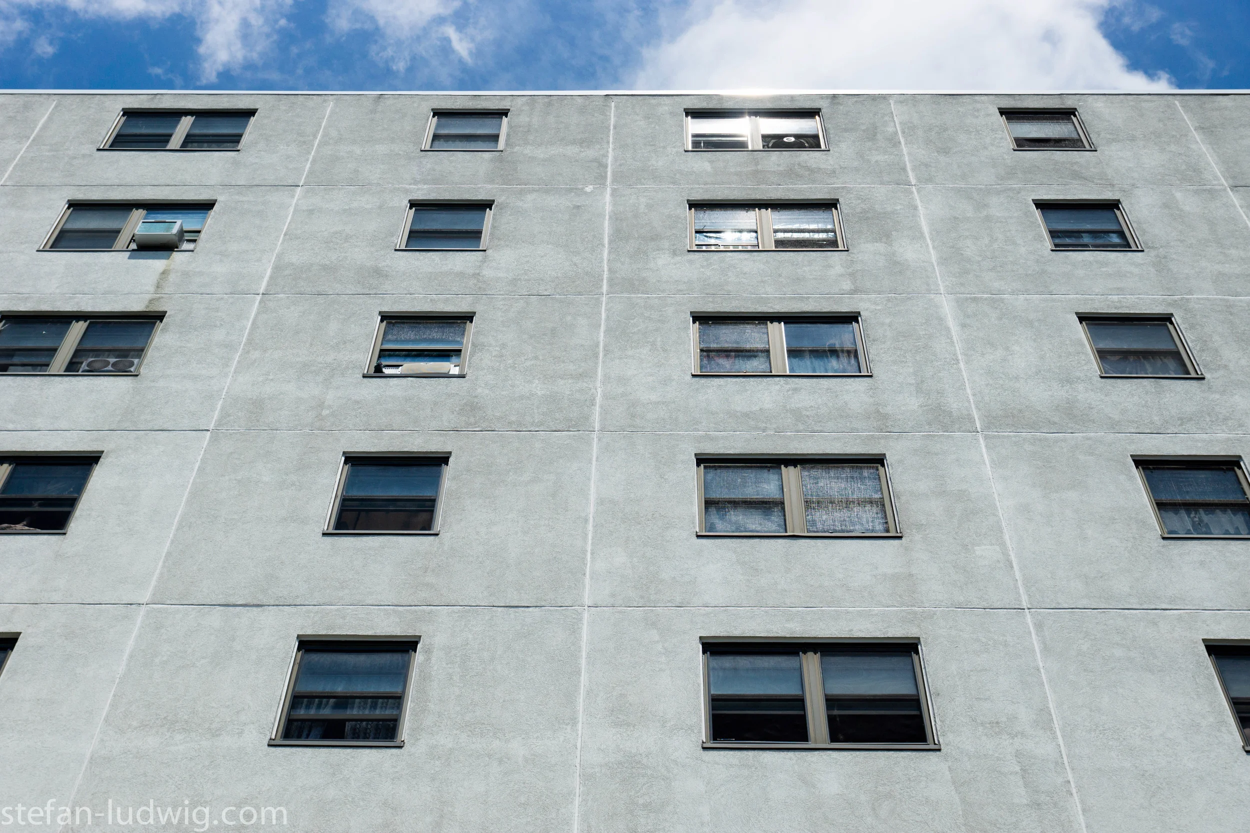 GreyBuilding-04822.jpg