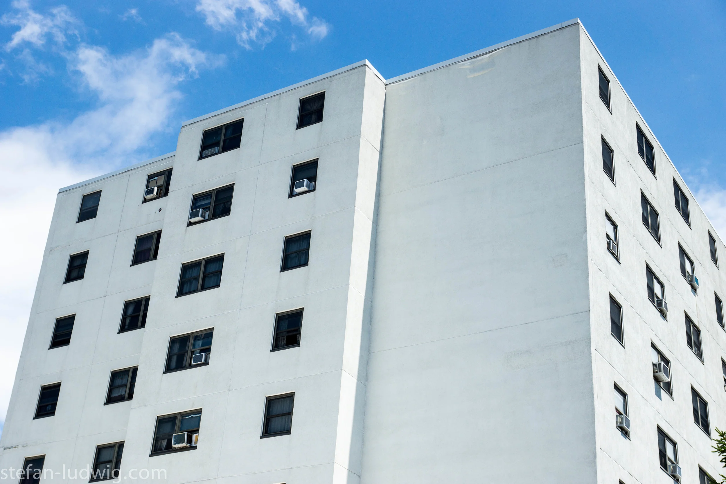 GreyBuilding-04827.jpg