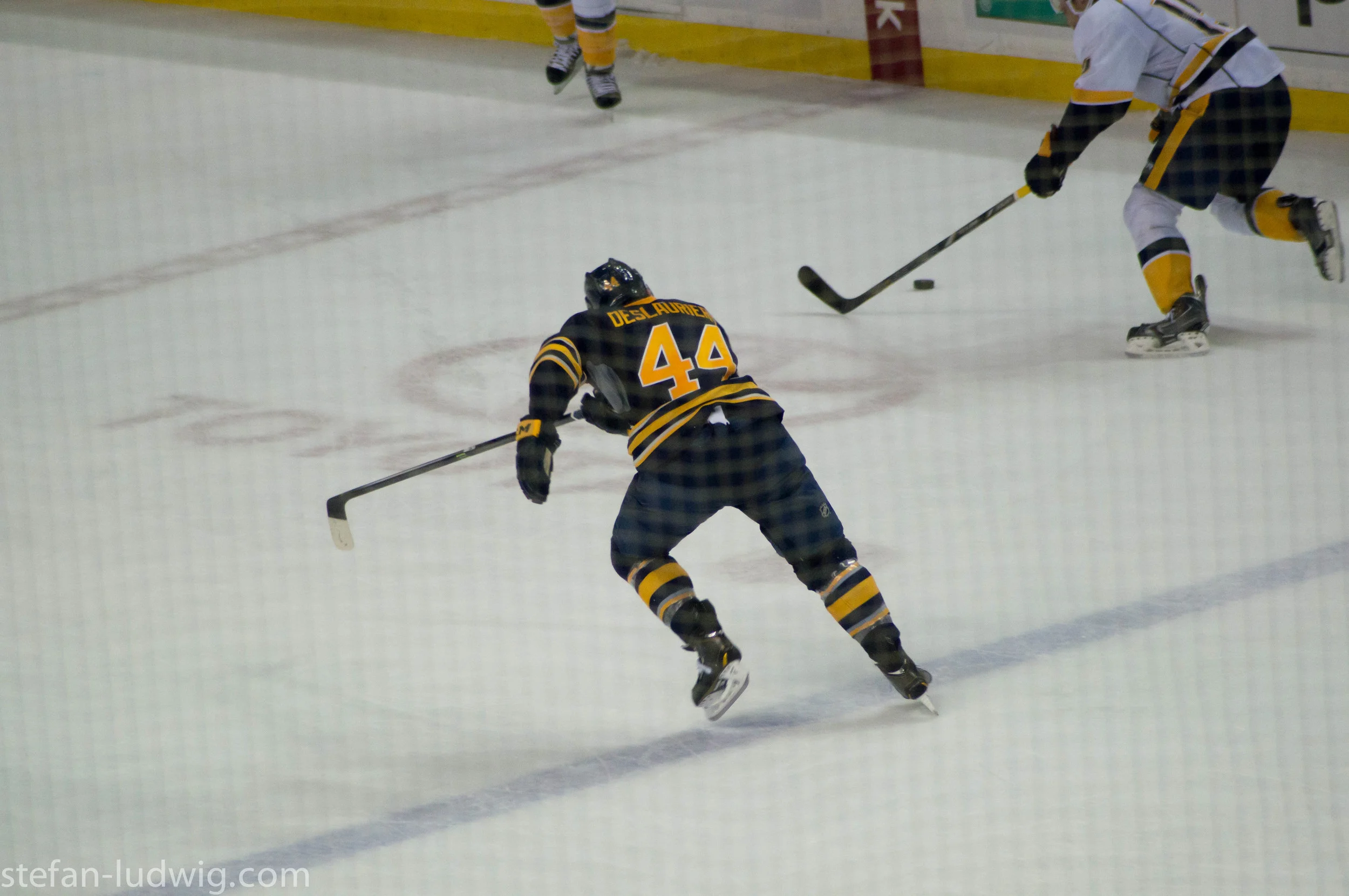 IcehockeySabres-07479.jpg