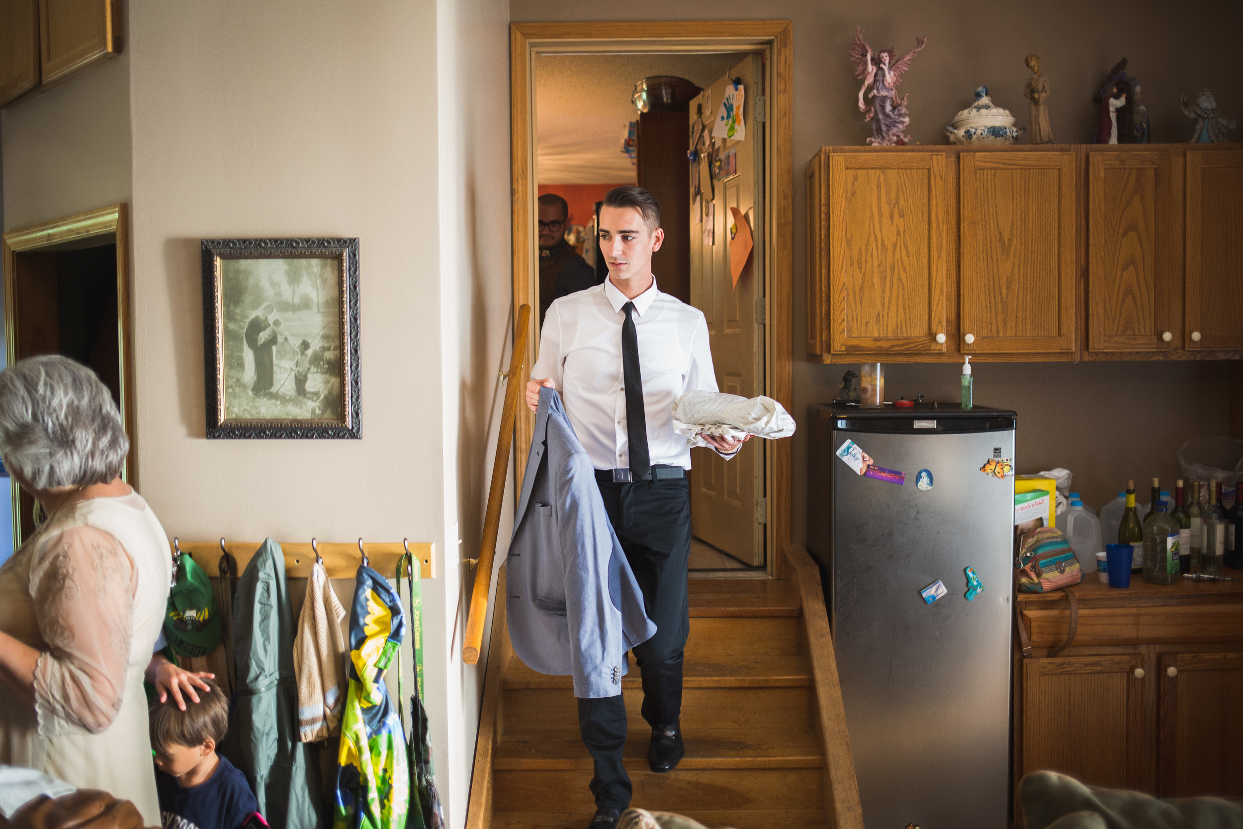 Kara-and-Matt-Buffalo-NY-Stefan-Ludwig-Photography-Depew-Joesephy-Country-Manor-81.jpg