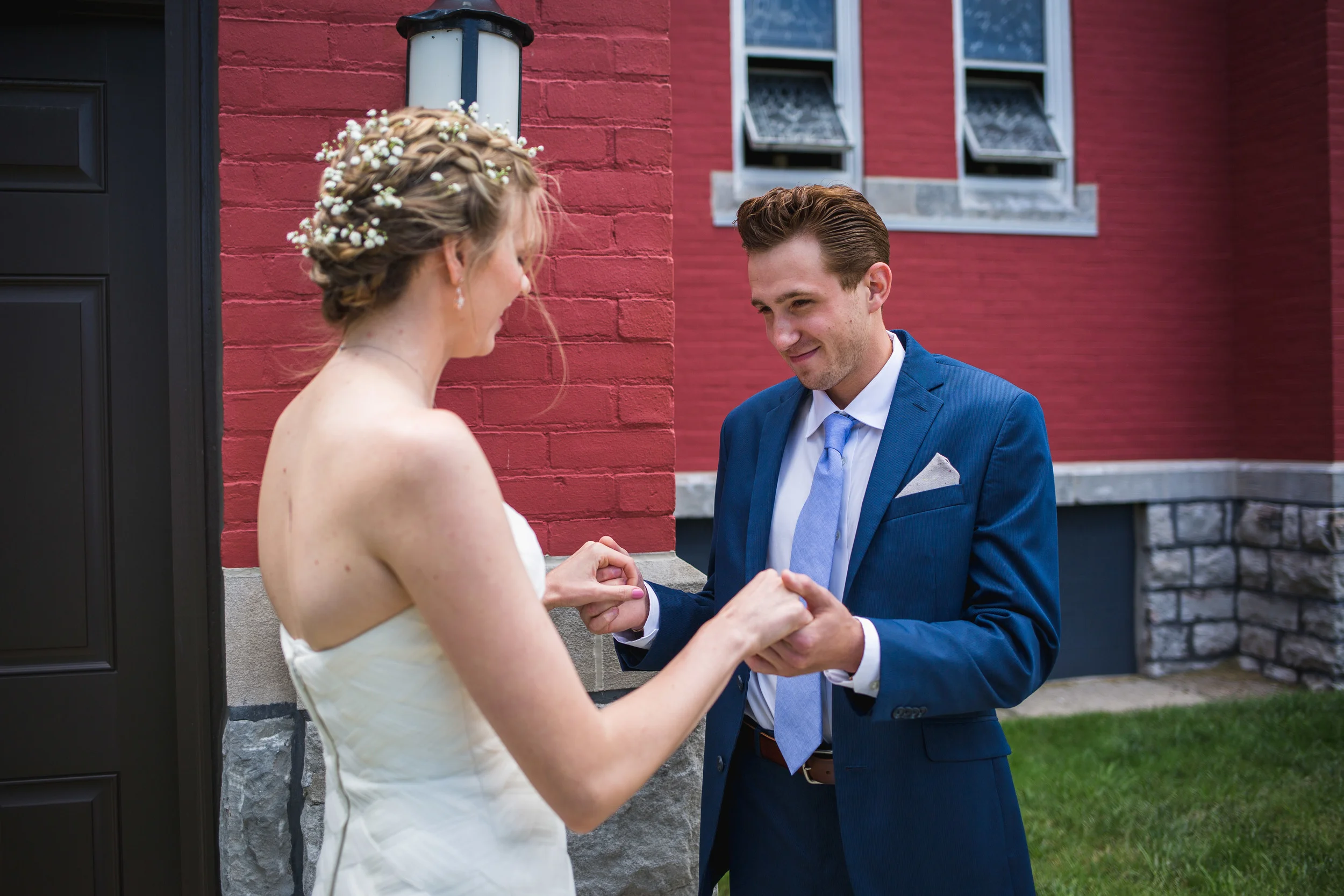 Kara-and-Matt-Buffalo-NY-Stefan-Ludwig-Photography-Depew-Joesephy-Country-Manor-102.jpg