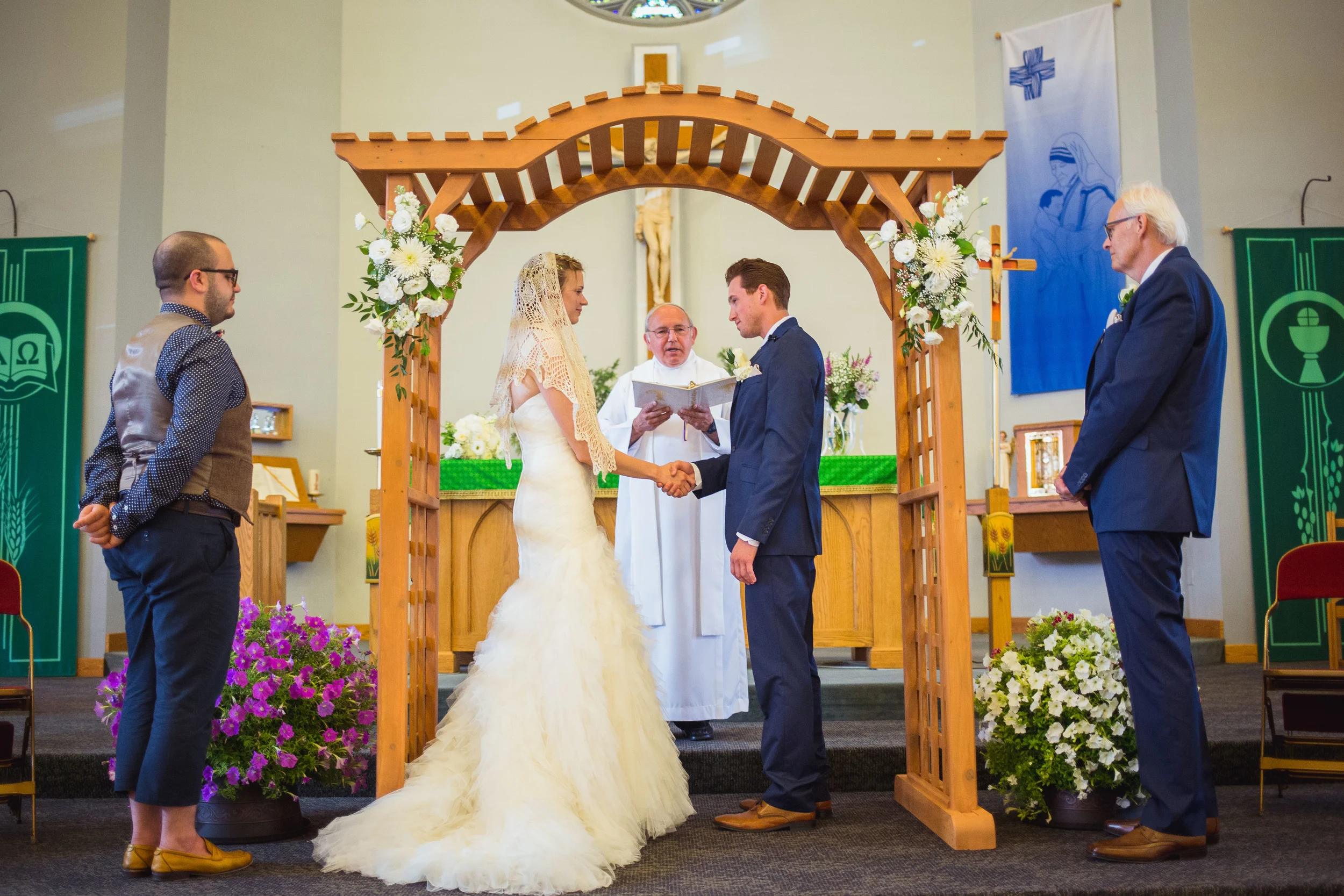Kara-and-Matt-Buffalo-NY-Stefan-Ludwig-Photography-Depew-Joesephy-Country-Manor-201.jpg