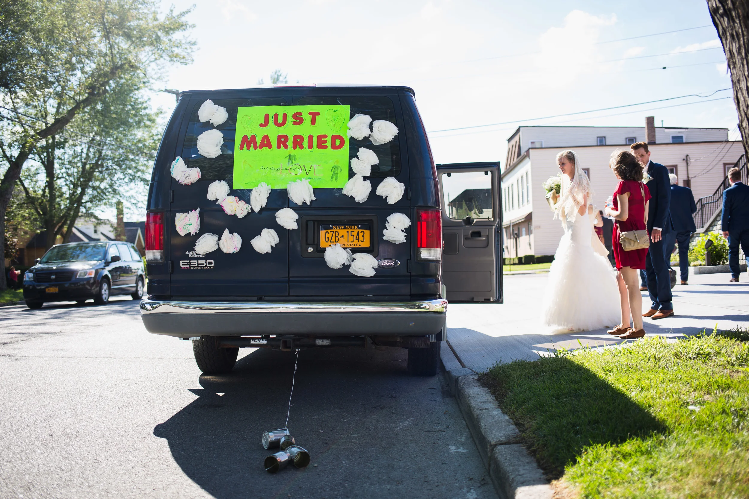 Kara-and-Matt-Buffalo-NY-Stefan-Ludwig-Photography-Depew-Joesephy-Country-Manor-282.jpg